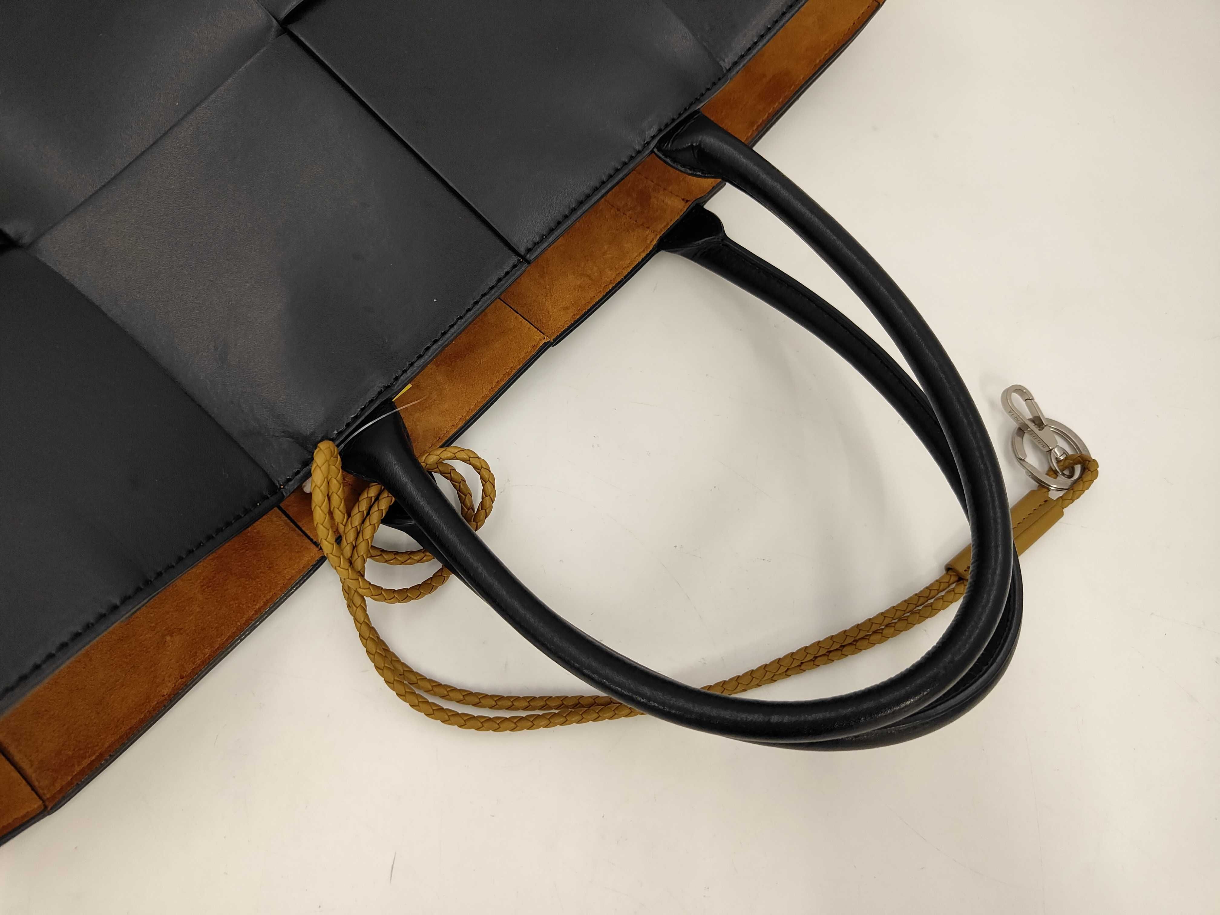 Maxi Intrecciato Arco Large Tote Bag — view 3