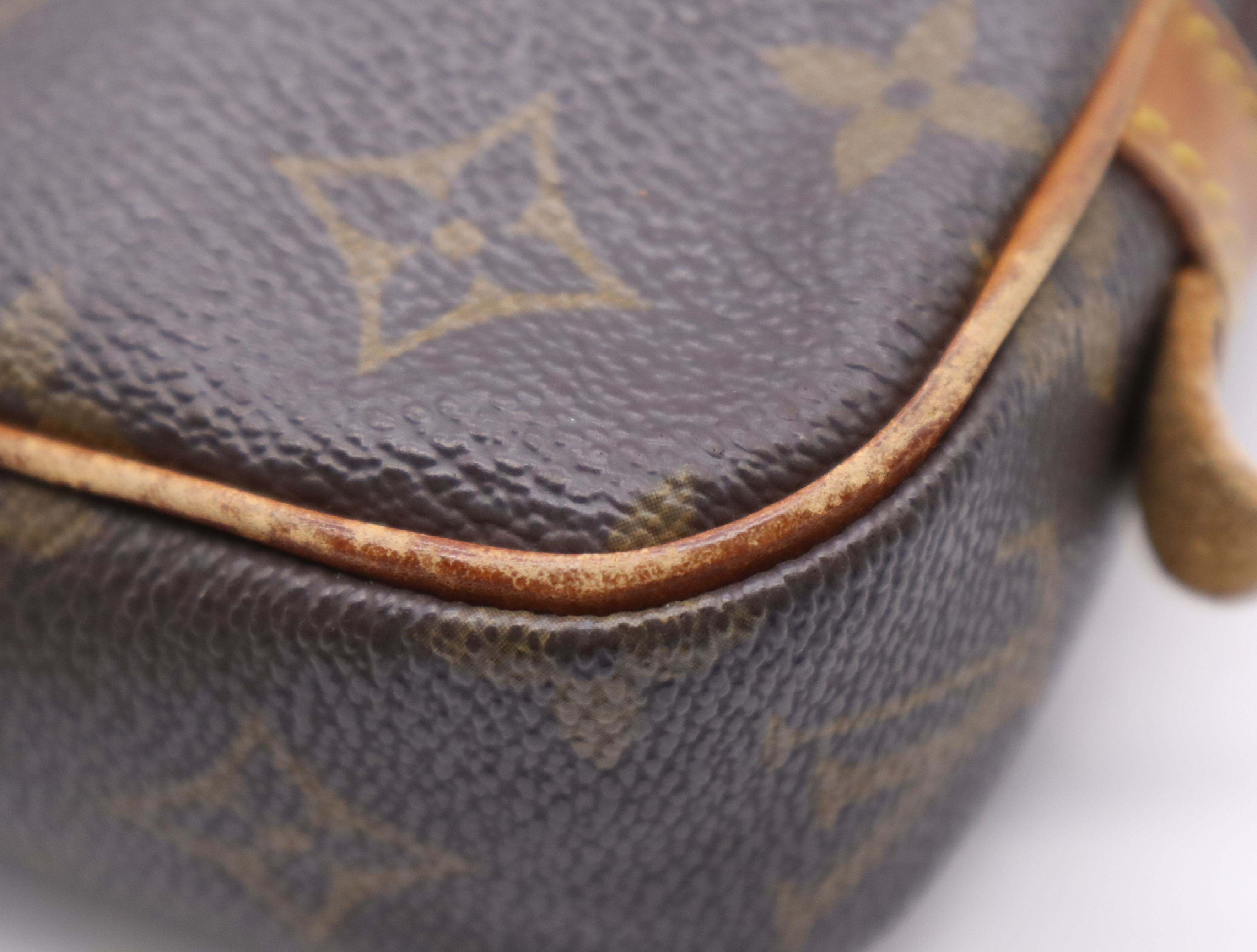 M51828 Monogram Pochette Marly Bandoulière Shoulder Bag — view 7
