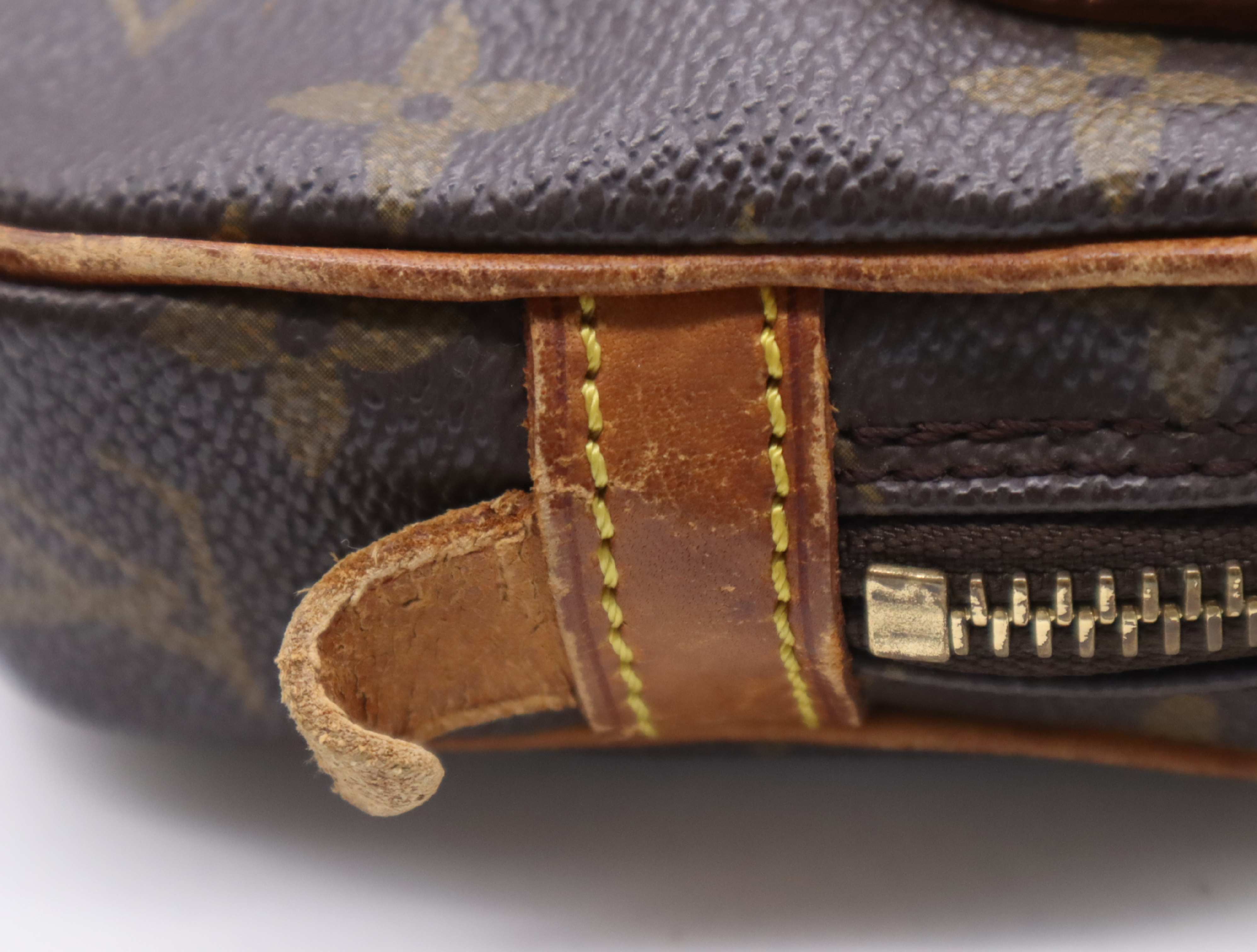 M51828 Monogram Pochette Marly Bandoulière Shoulder Bag — view 8