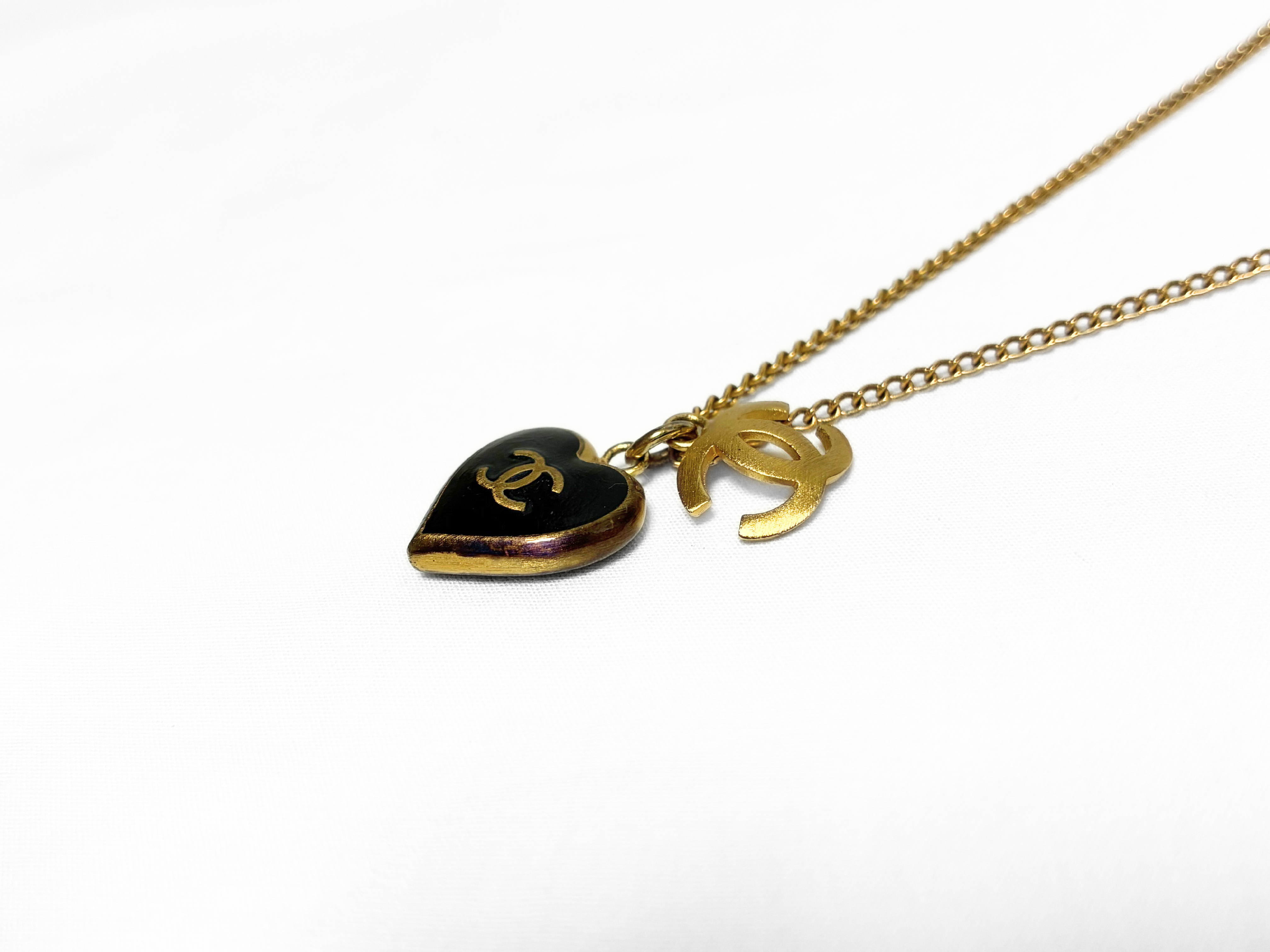 02P Heart Necklace Coco Mark Gold Necklace — view 4