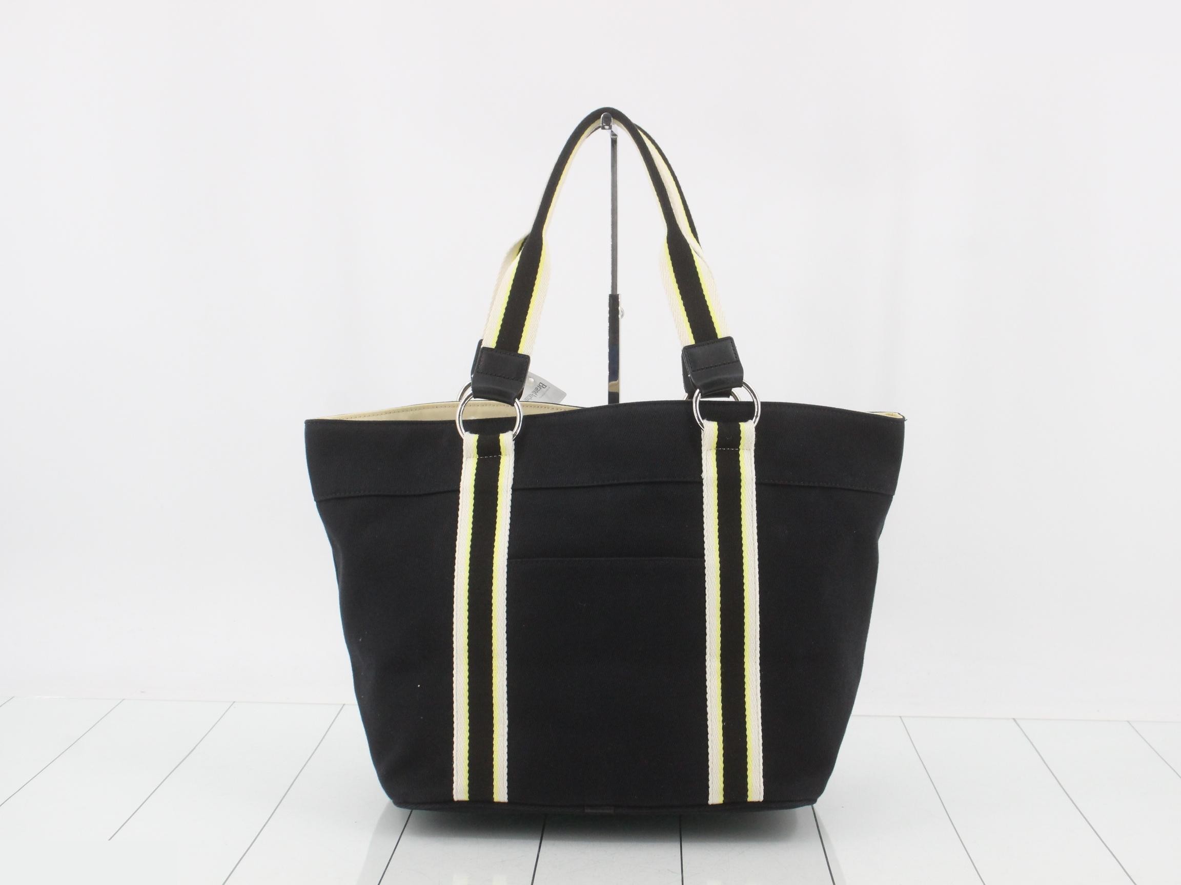Canvas, Black, W31 H29 D22 — view 2