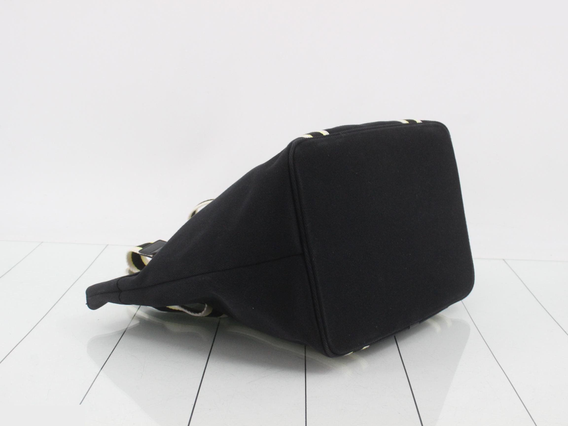 Canvas, Black, W31 H29 D22 — view 5