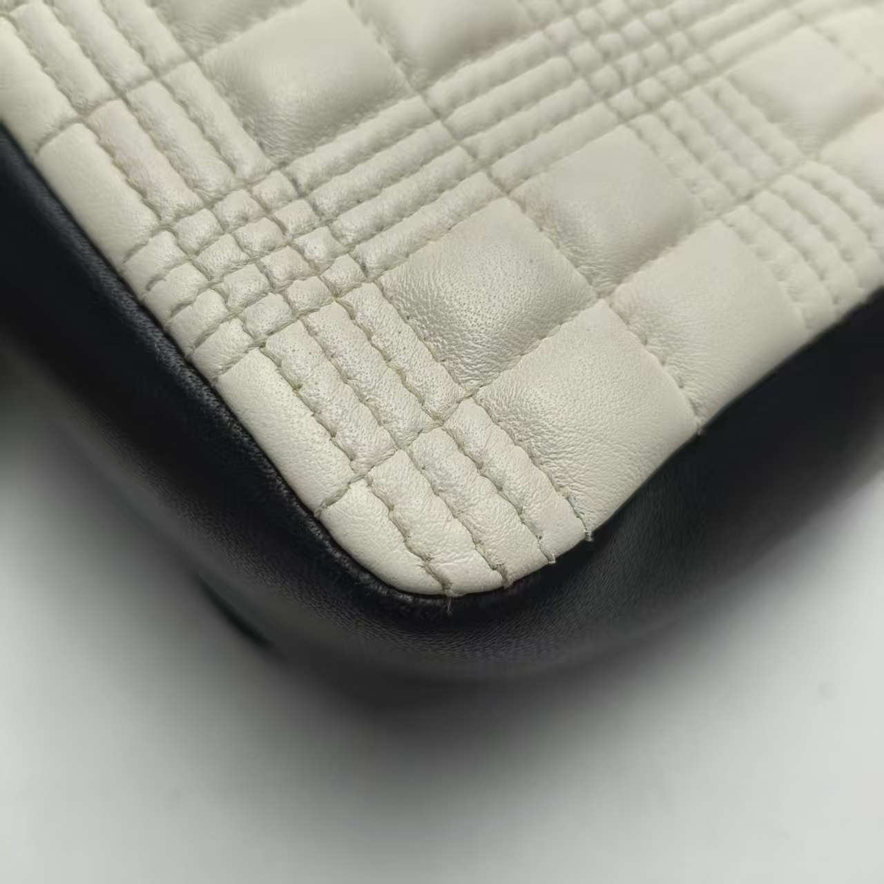 【*Shipped from: China*】BURBERRY Laura Leather Shoulder Bag — view 10