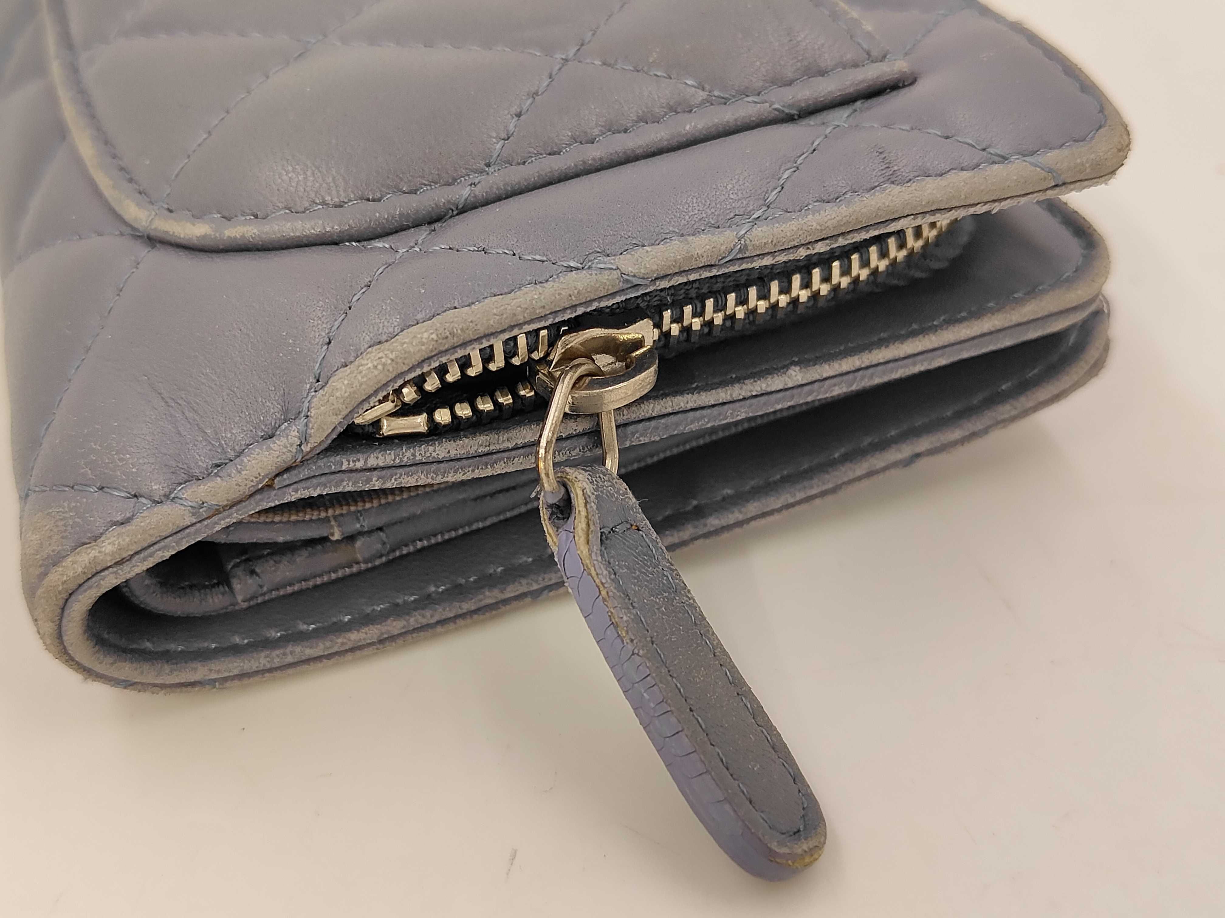 Matelassé Wallet, Lambskin, Coco Mark, Light Blue — view 4