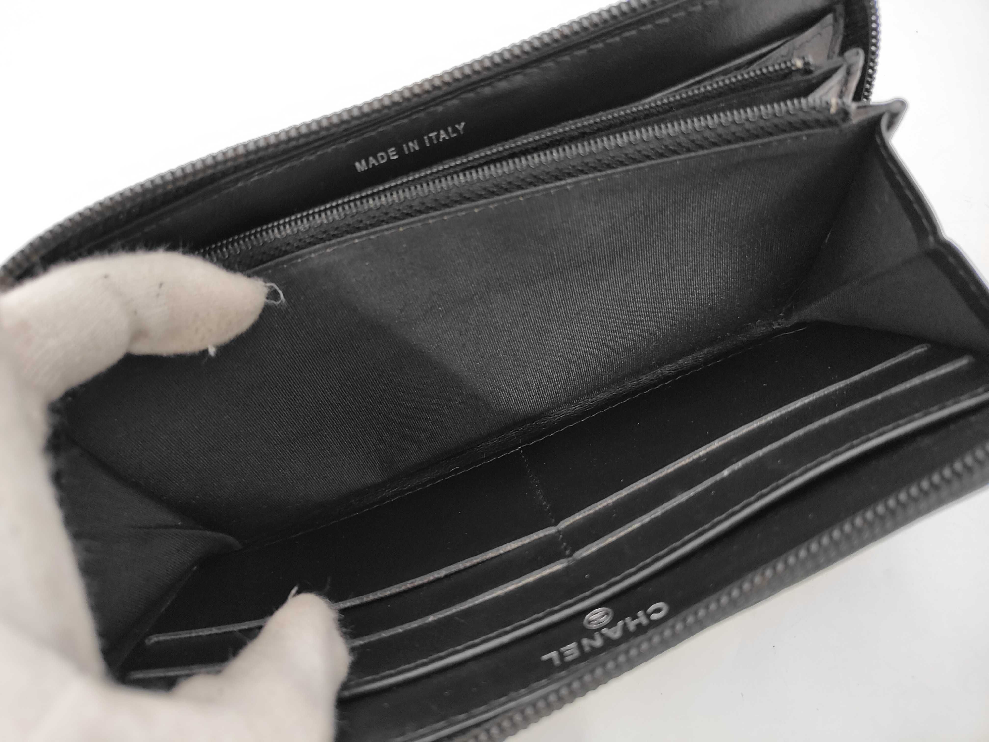Matelassé Boy Chanel Wallet — view 5