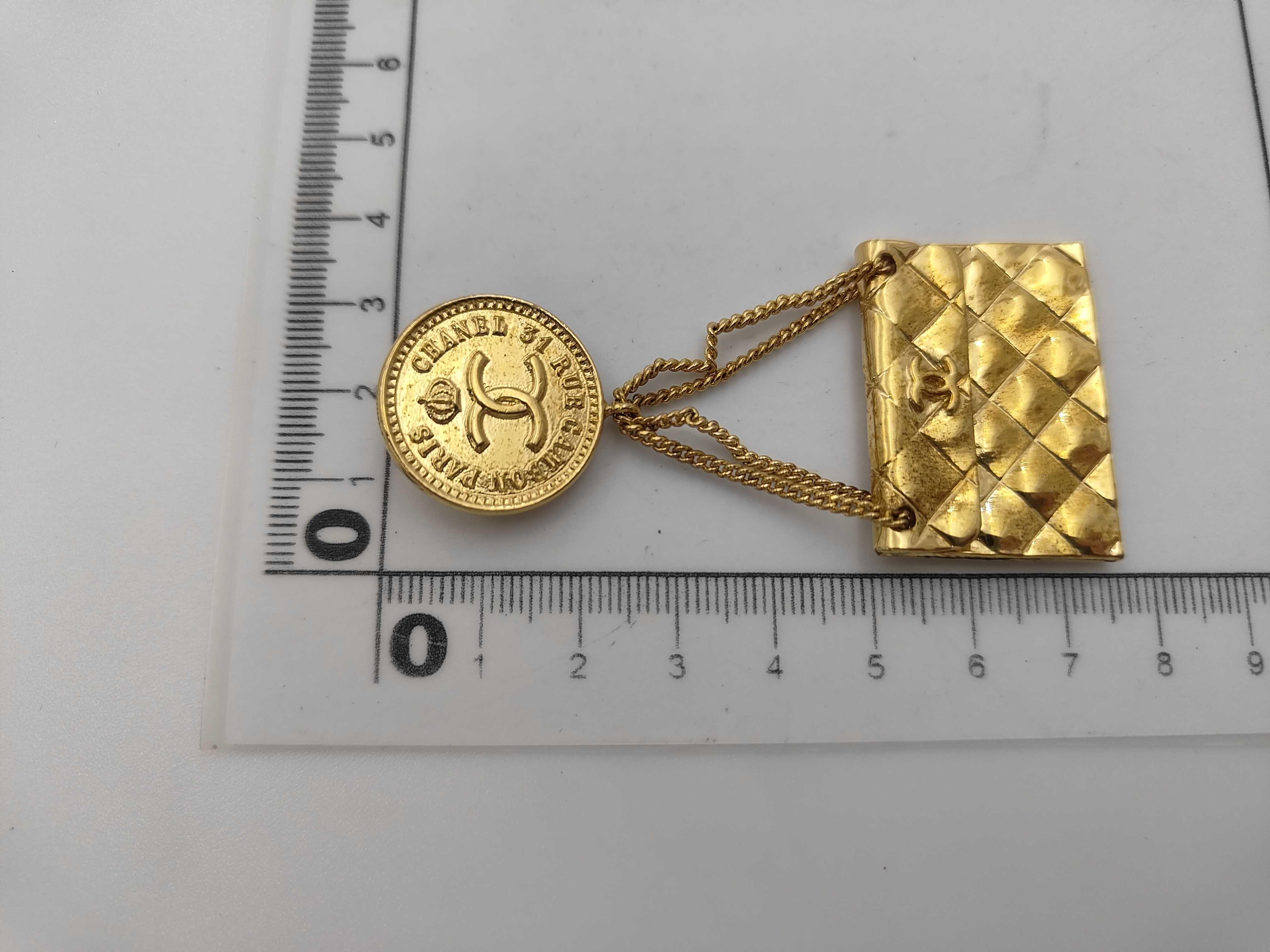 brooch — view 4