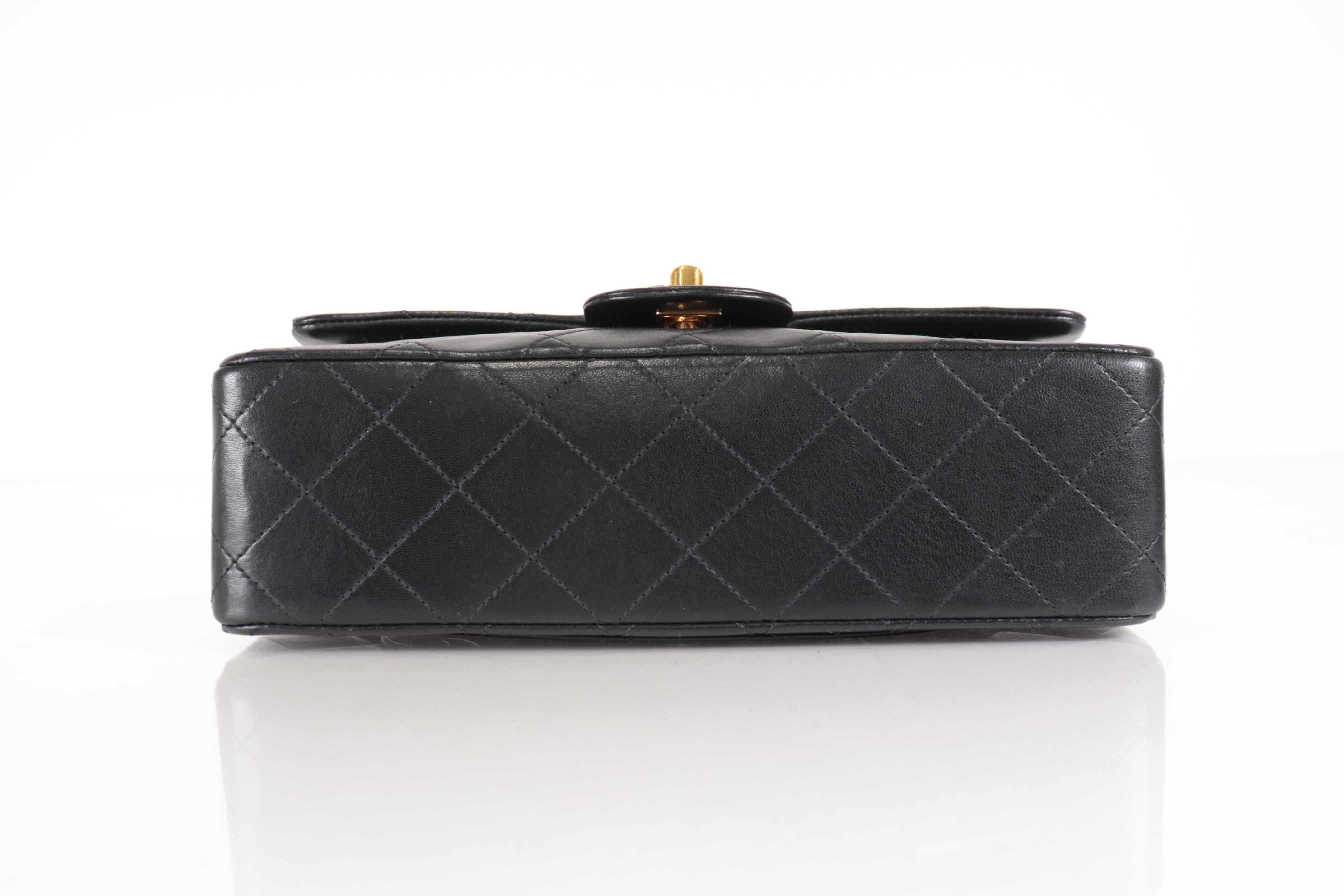 W-flap 23 Lambskin Chain Shoulder Bag (Serial No. 12) — view 7