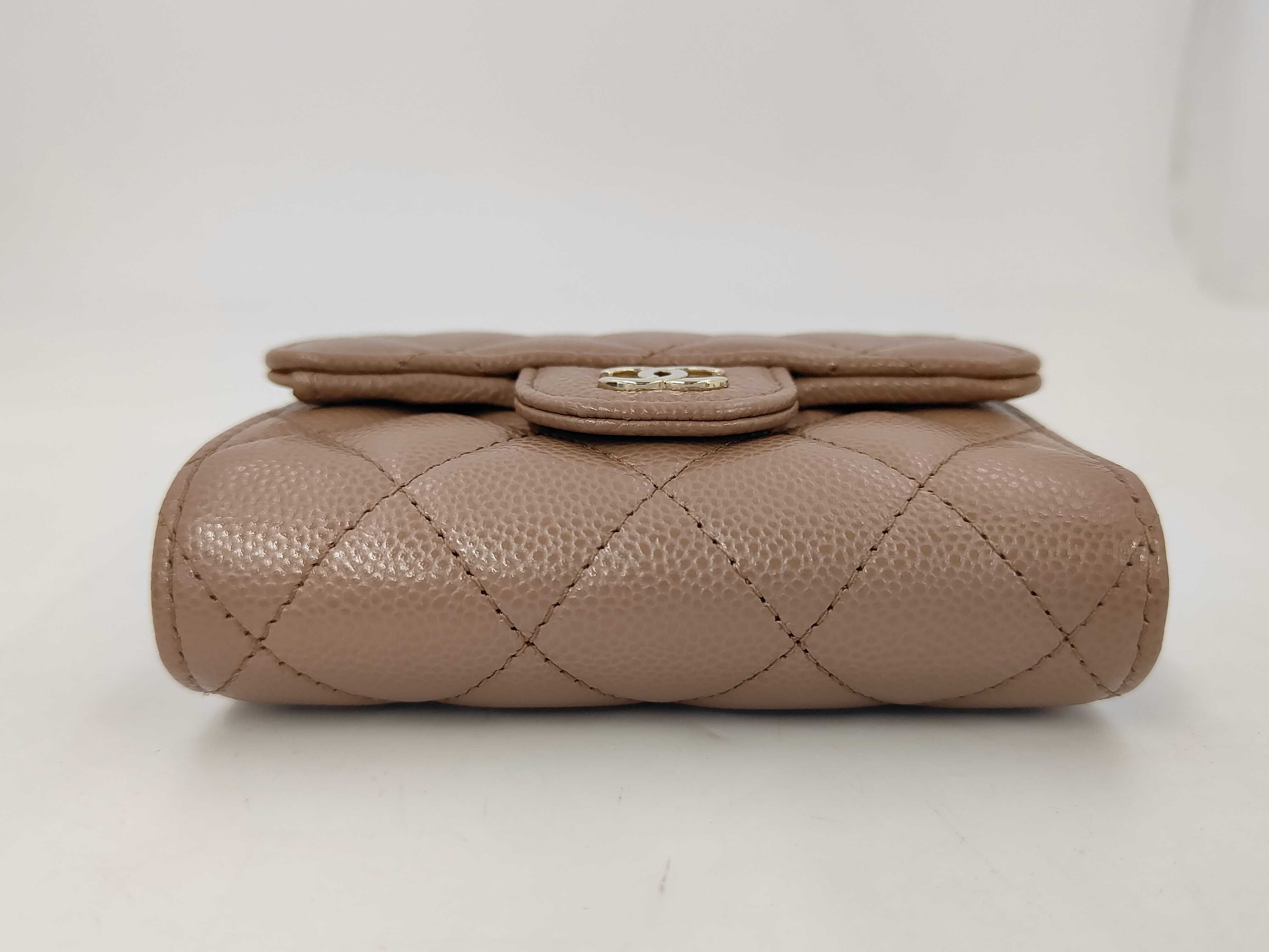 Matelassé Classic Small Flap Wallet, Caviar Brown AP0229. Accessories: Box, dust bag, receipt, wallet. — view 3