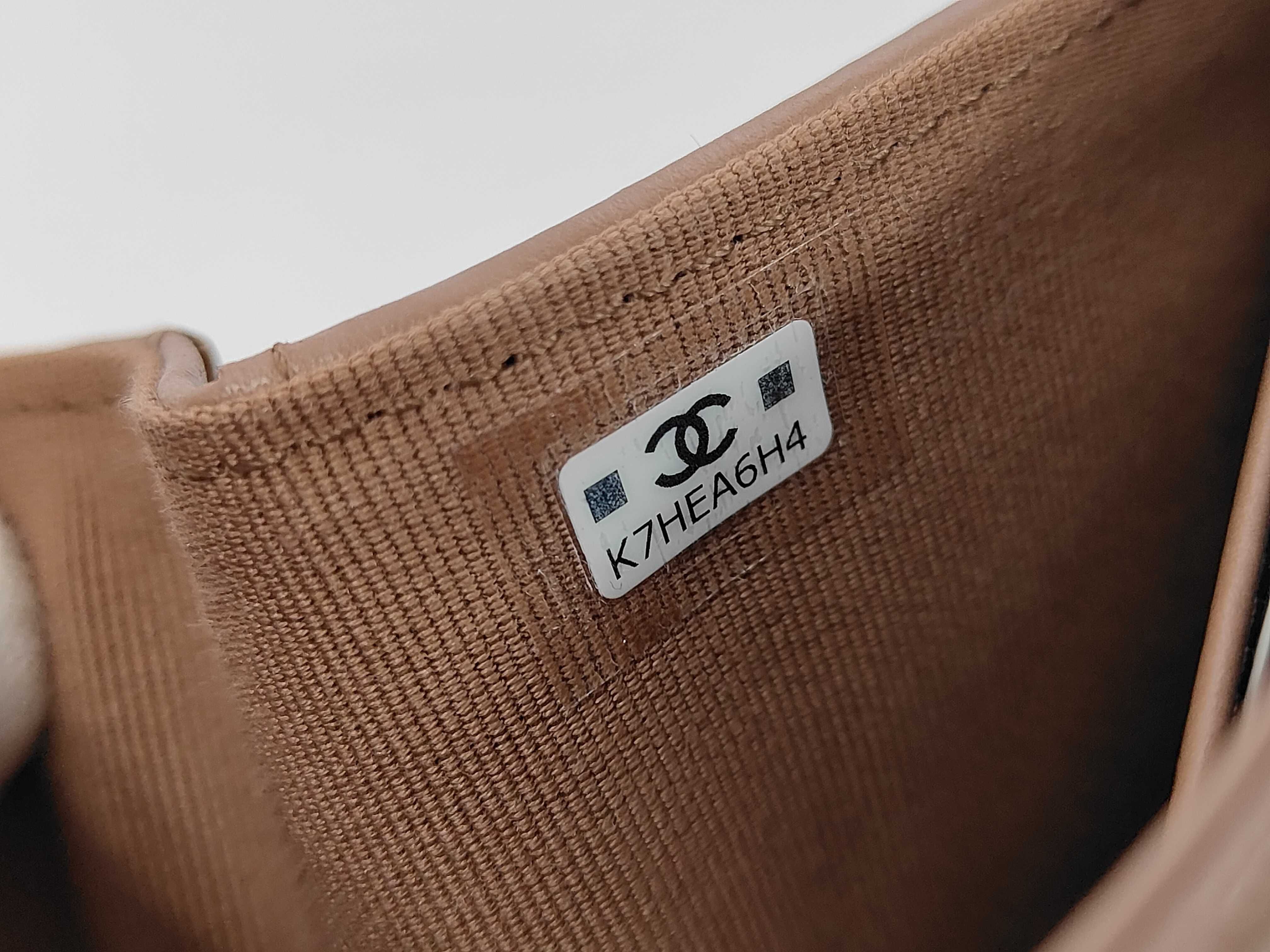 Matelassé Classic Small Flap Wallet, Caviar Brown AP0229. Accessories: Box, dust bag, receipt, wallet. — view 9