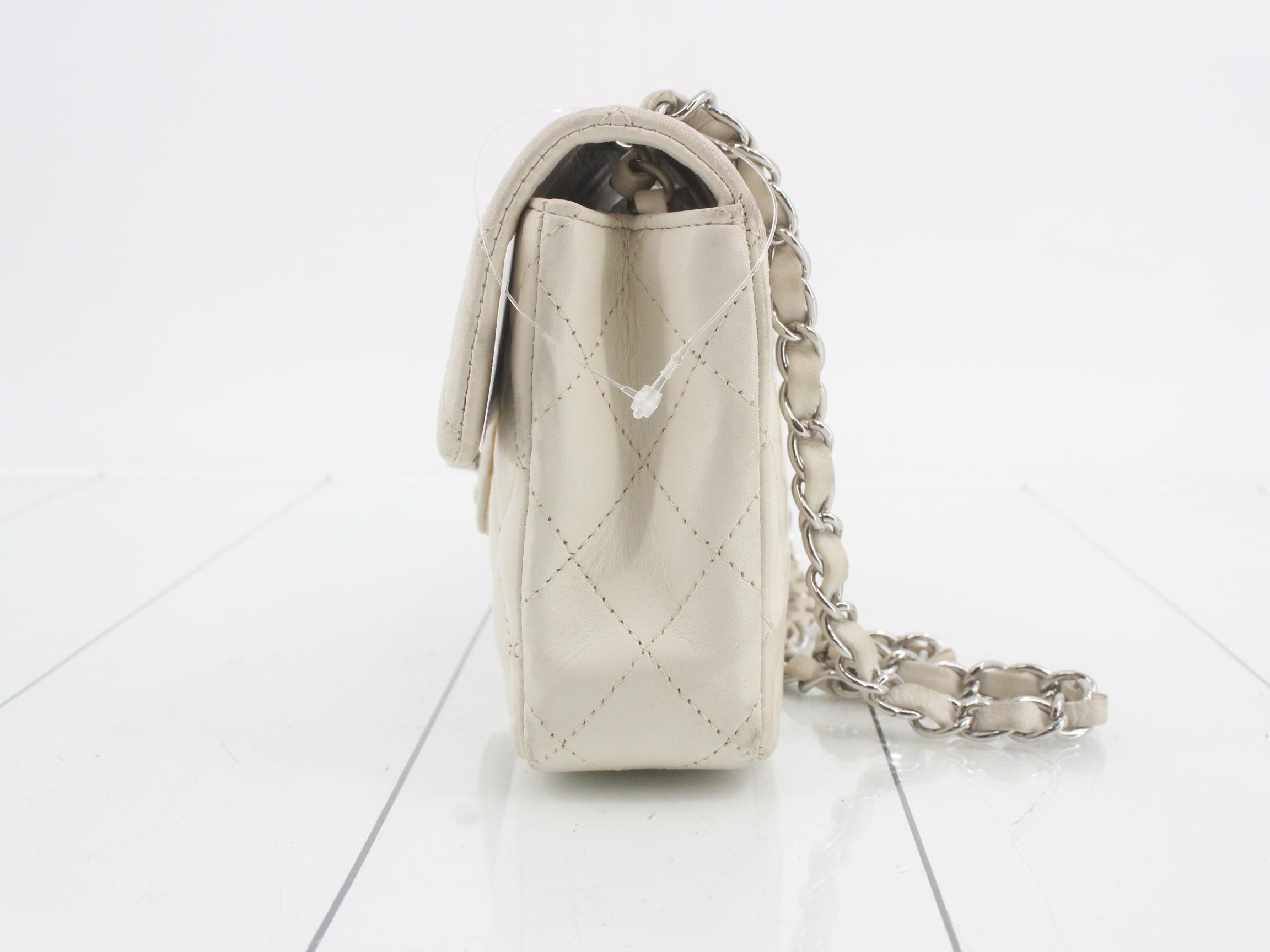 Matelassé Lambskin Turnlock Chain Shoulder Bag — view 3