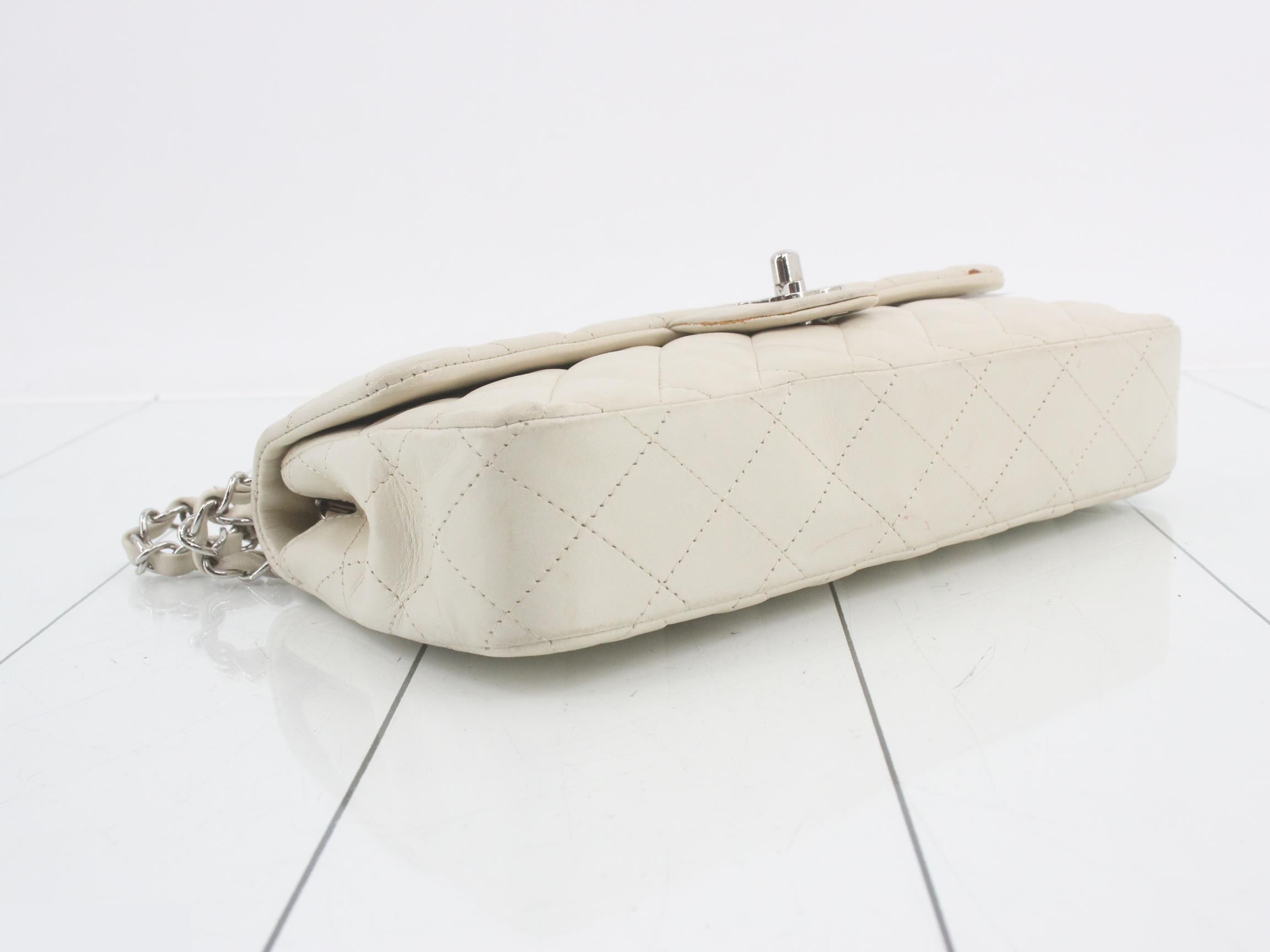 Matelassé Lambskin Turnlock Chain Shoulder Bag — view 5