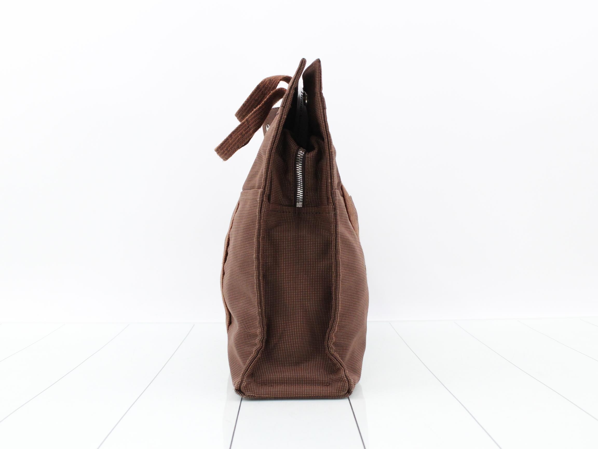 Aile Line MM Tote Bag — view 4