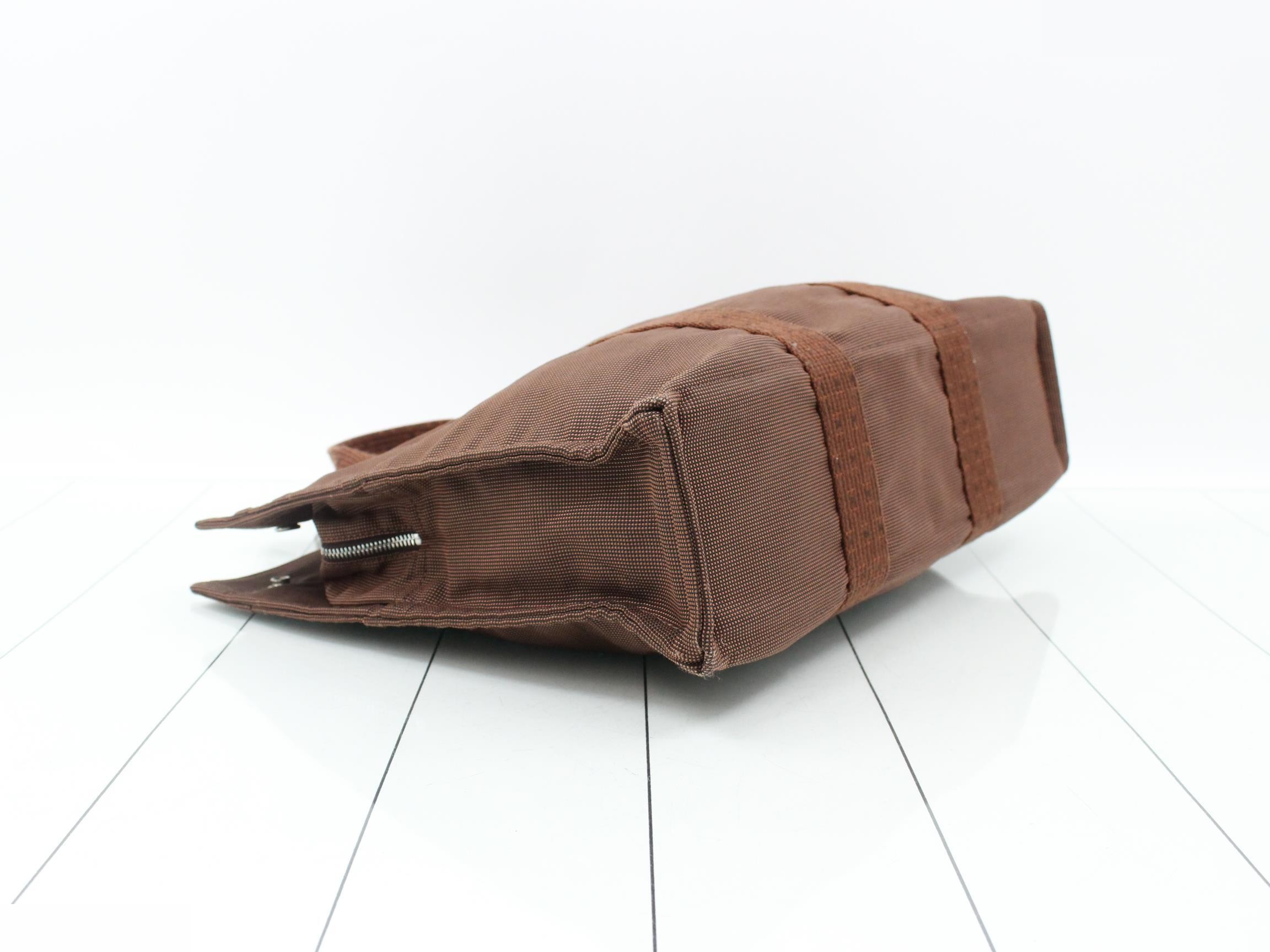 Aile Line MM Tote Bag — view 5