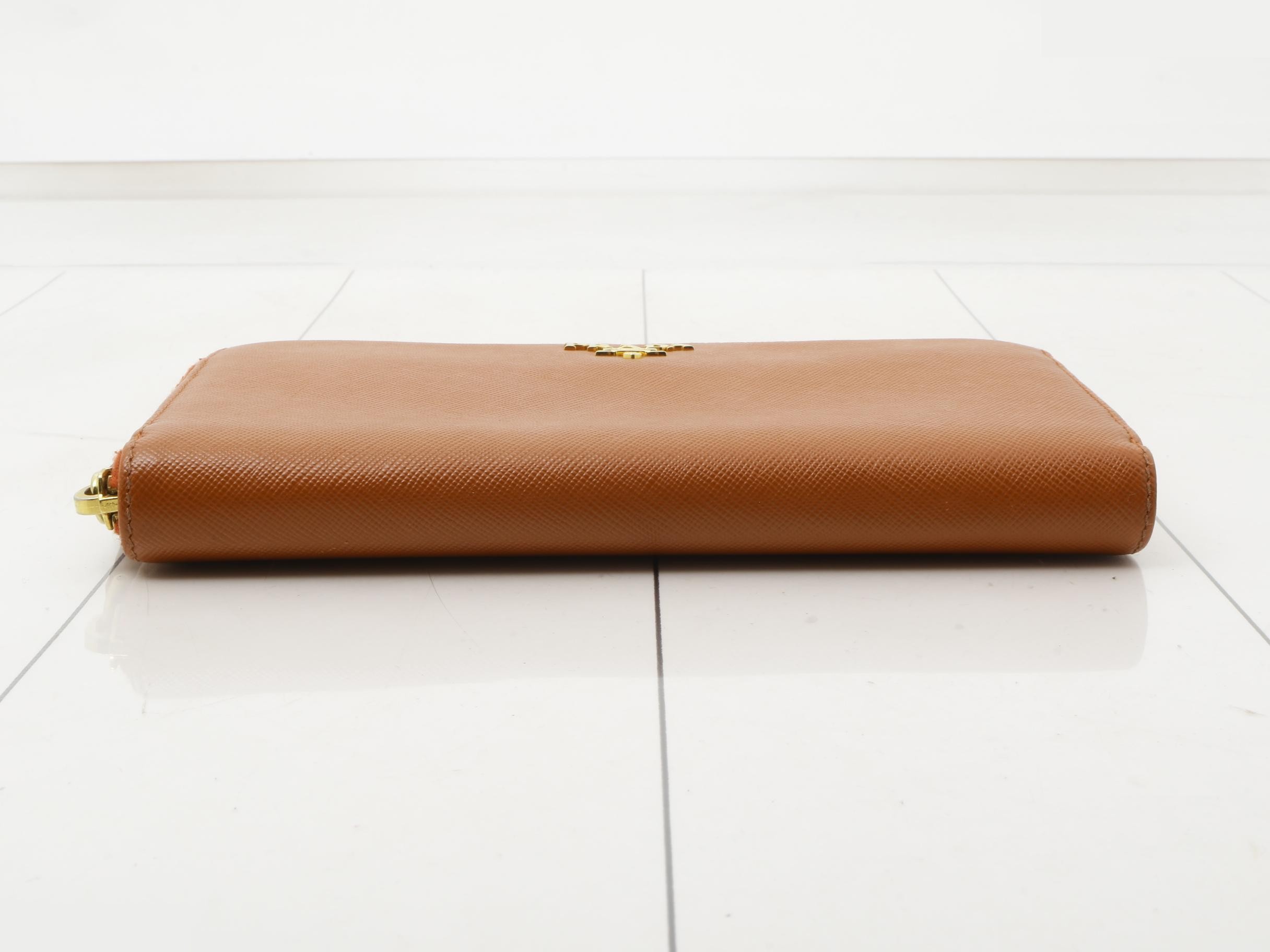Round zipper long wallet, orange, leather — view 3