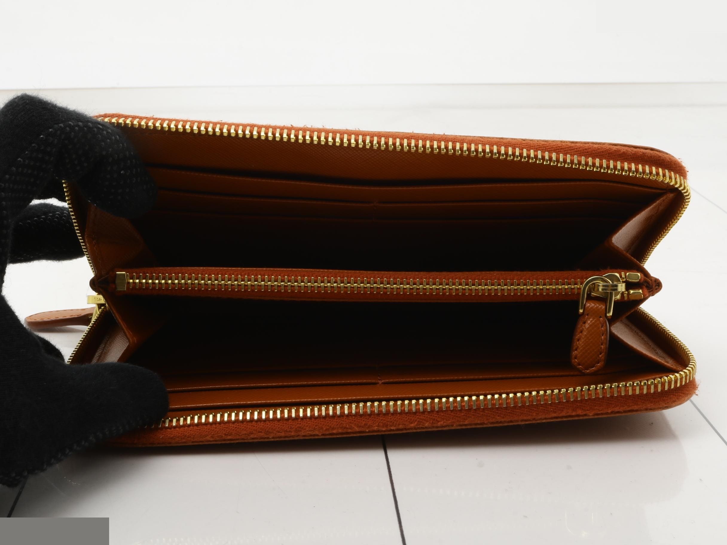 Round zipper long wallet, orange, leather — view 4