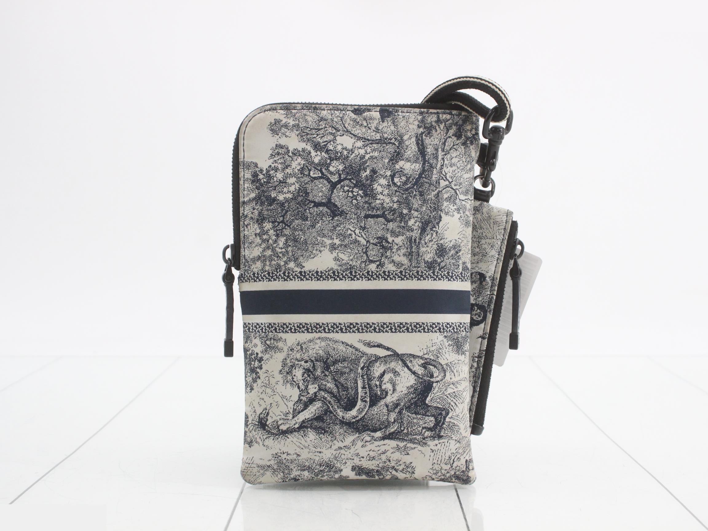 Multifunction pouch, Toile de Jouy fabric, with pouch, shoulder bag — view 2