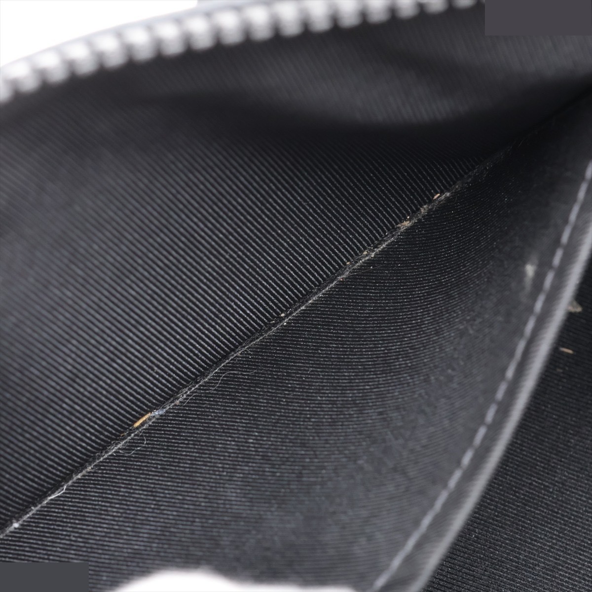 Taurillon Monogram Keepall Bandoulière 25 M20900 Black — view 8