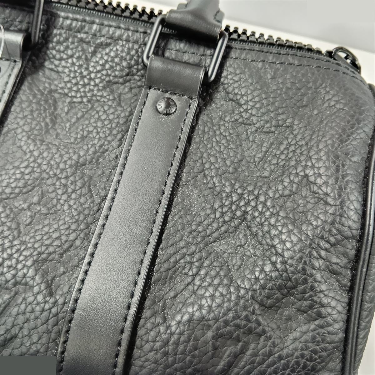 Taurillon Monogram Keepall Bandoulière 25 M20900 Black — view 10