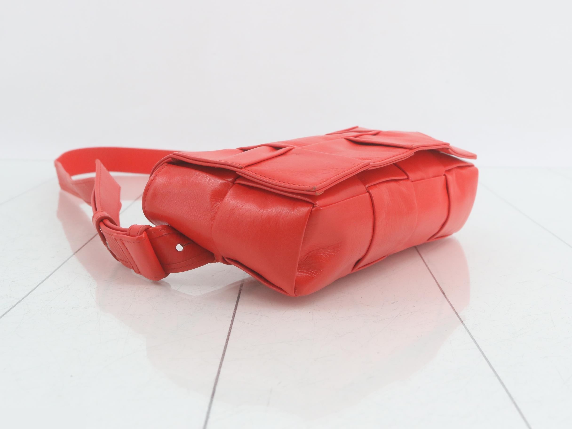 Maxi Intrecciato Cassette Belt Bag Shoulder Bag — view 5