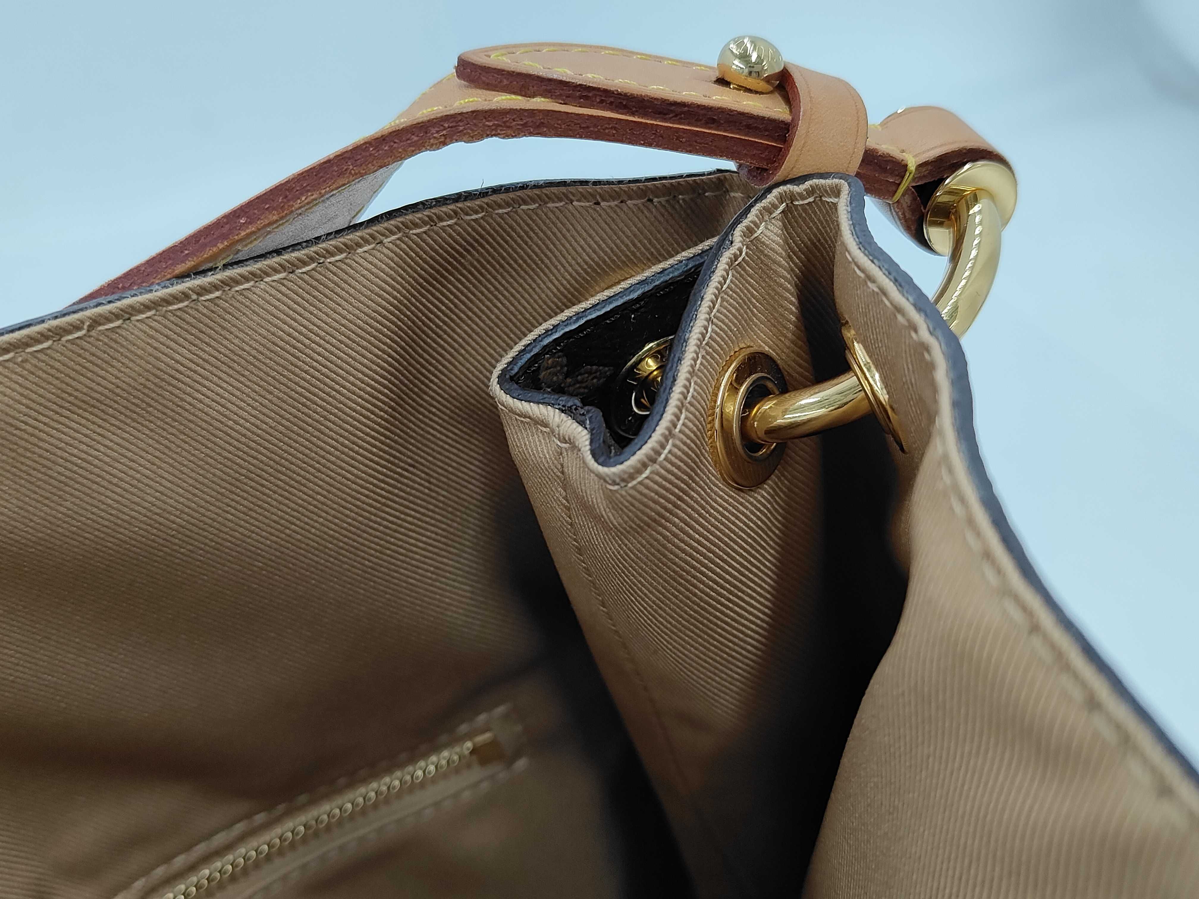 Monogram M50154 Delightful PM Shoulder Bag — view 8