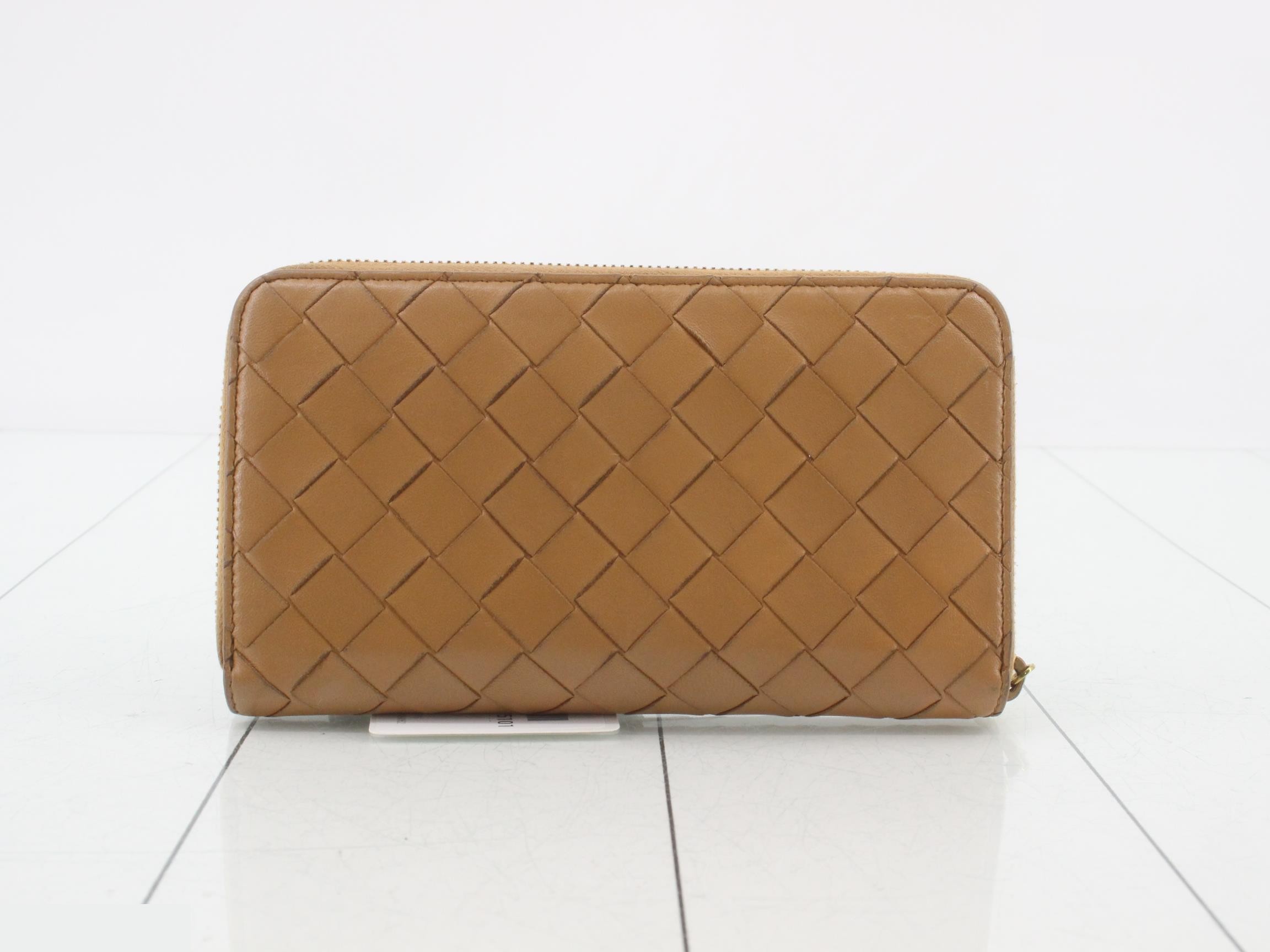 long wallet — view 2