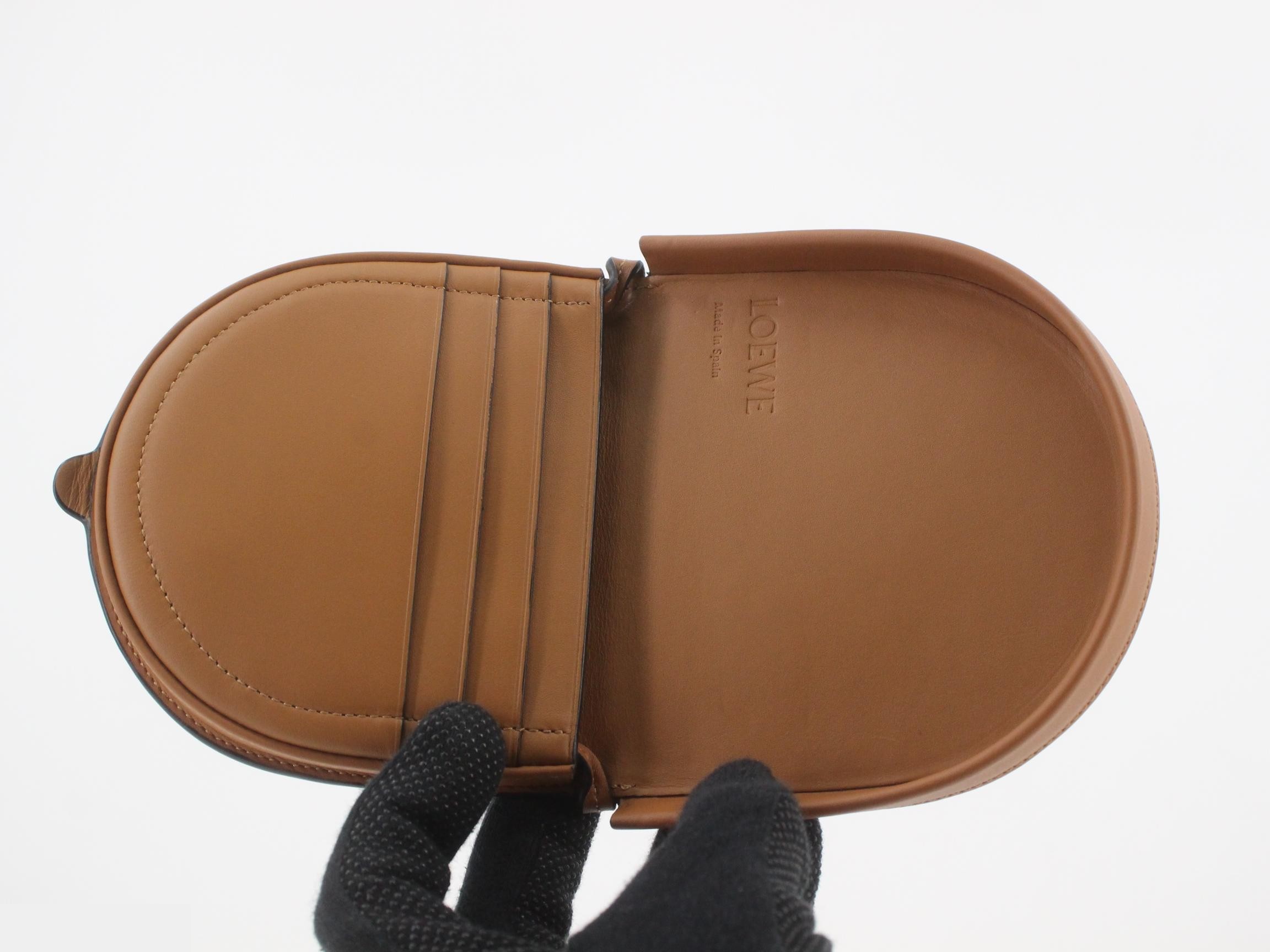 Shoulder bag, heel pouch, brown leather — view 4