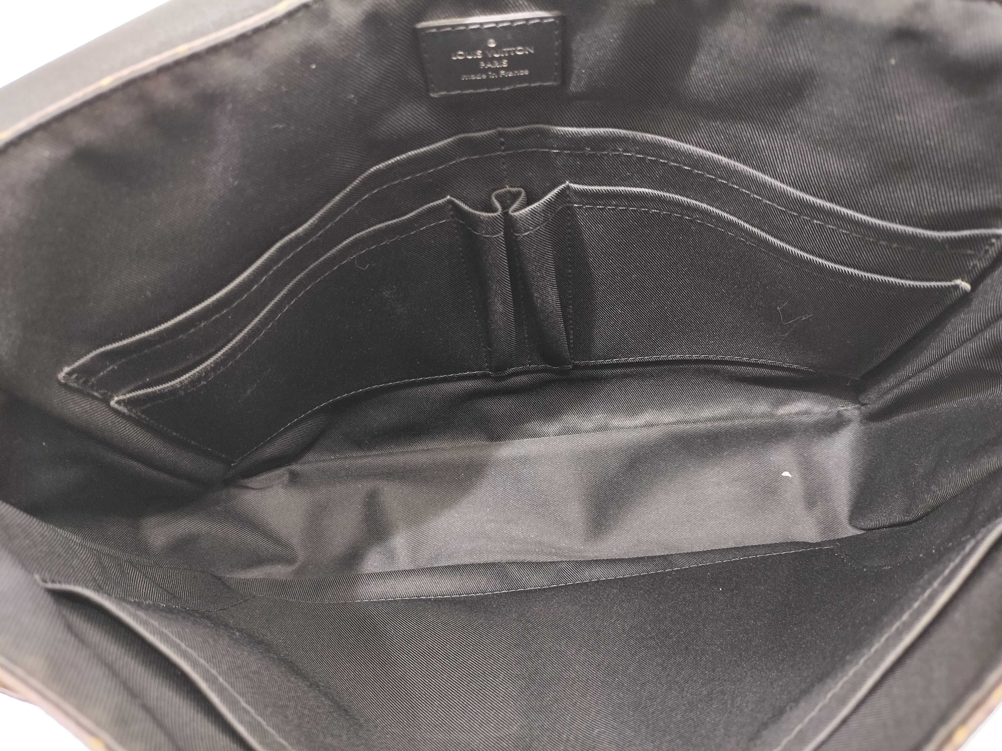 Monogram Louis Vuitton Messenger Bag Christopher Monogram M41643 Bag Shoulder Bag — view 11