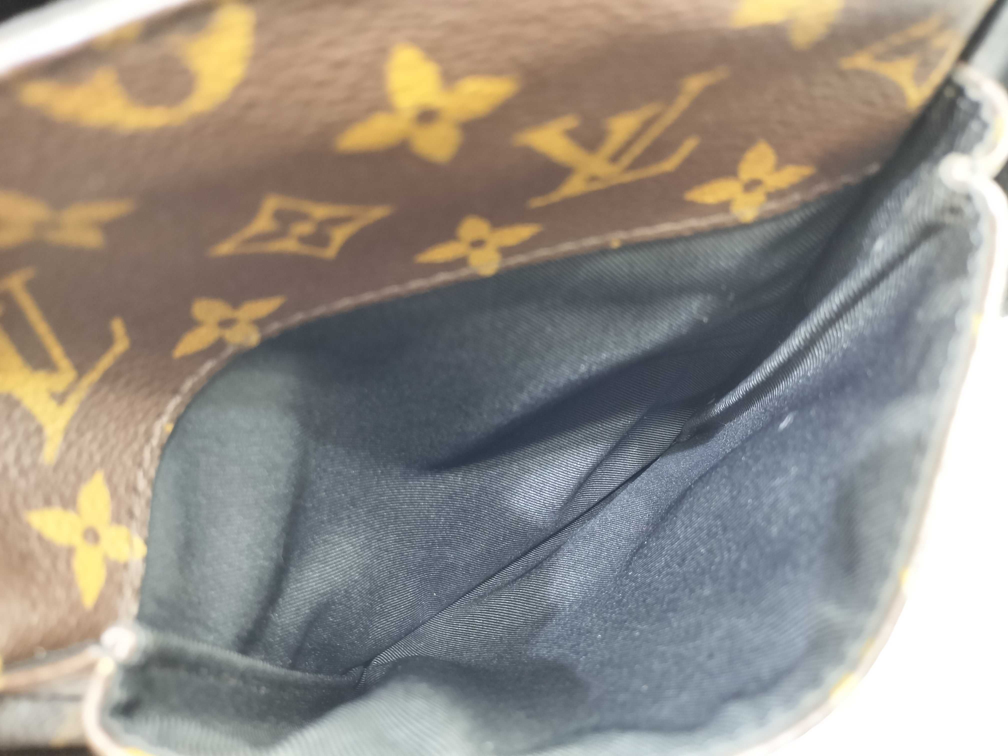 Monogram Louis Vuitton Messenger Bag Christopher Monogram M41643 Bag Shoulder Bag — view 14