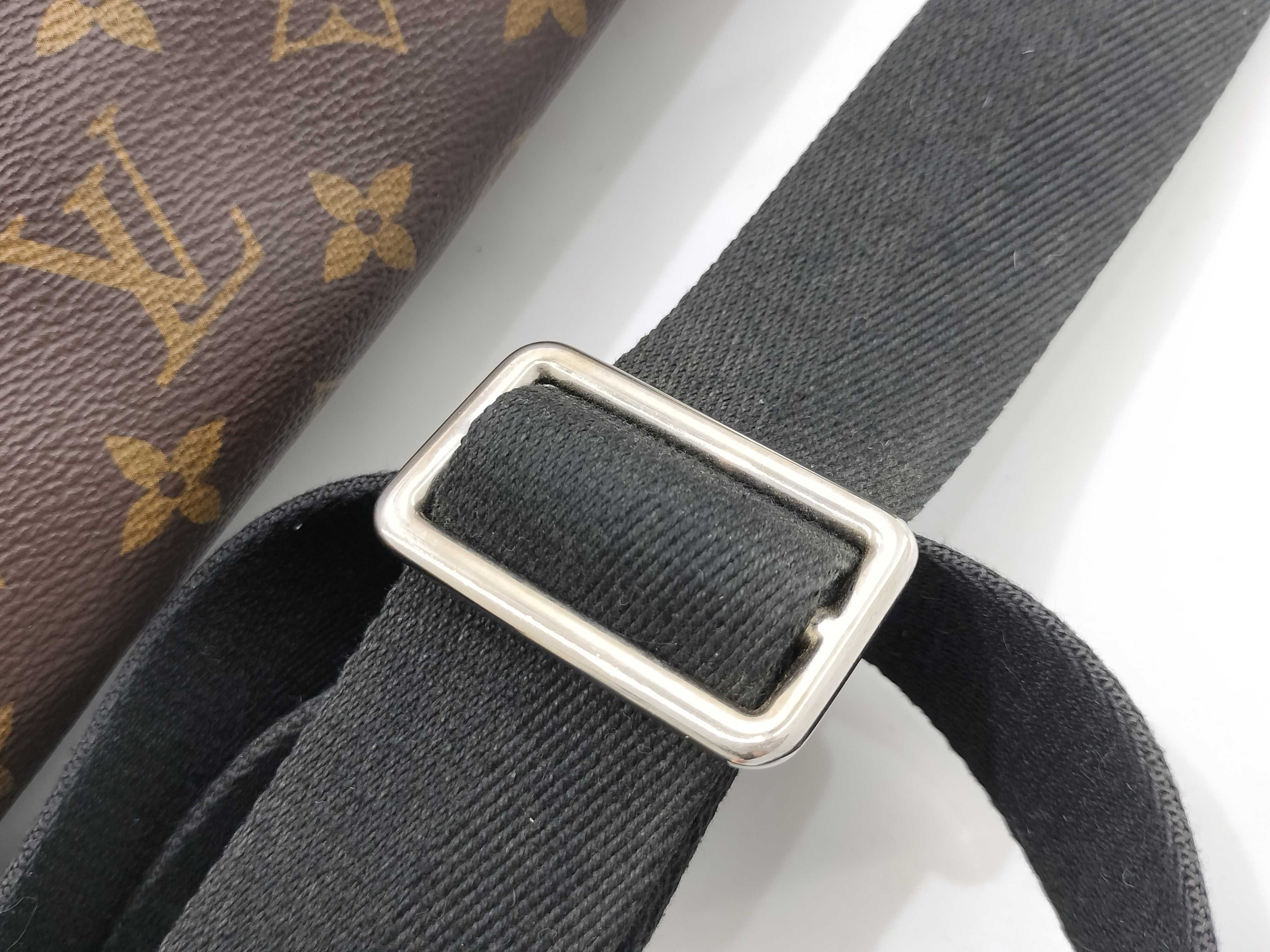Monogram Louis Vuitton Messenger Bag Christopher Monogram M41643 Bag Shoulder Bag — view 7