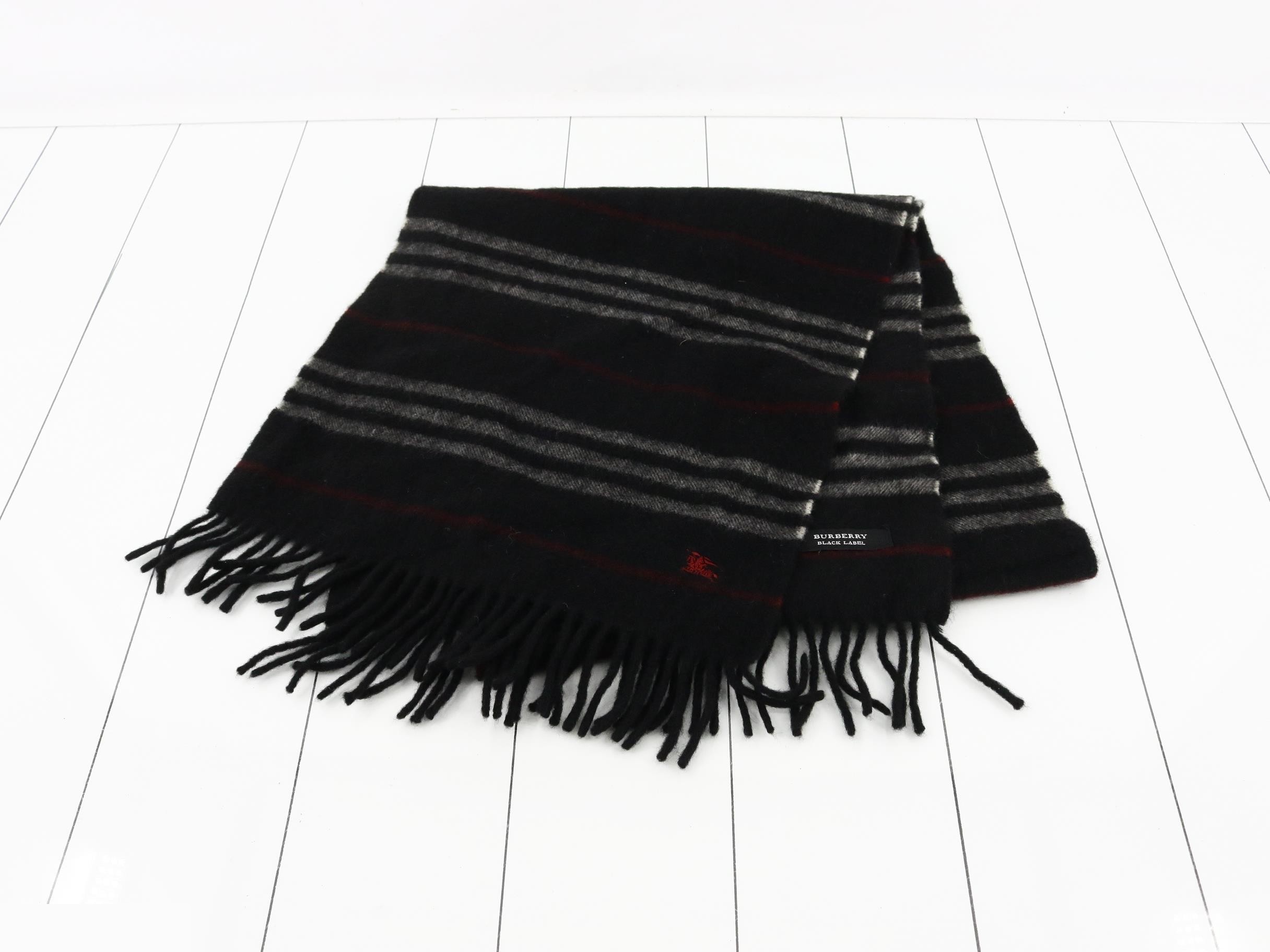 Other lines: Small items, accessories, and scarves — view 2