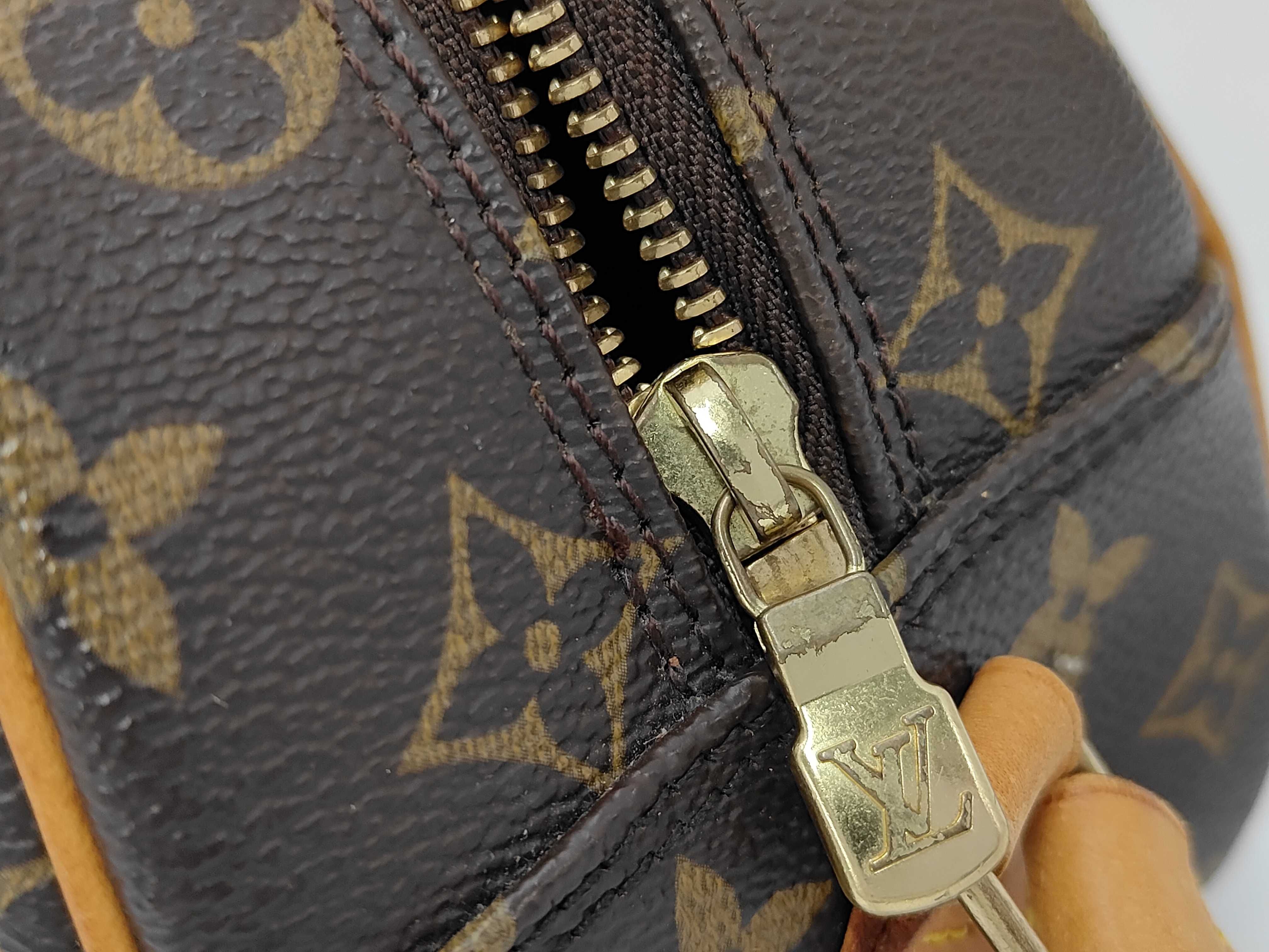 Monogram Louis Vuitton Blois Shoulder Bag Monogram M51221 Shoulder Bag — view 11