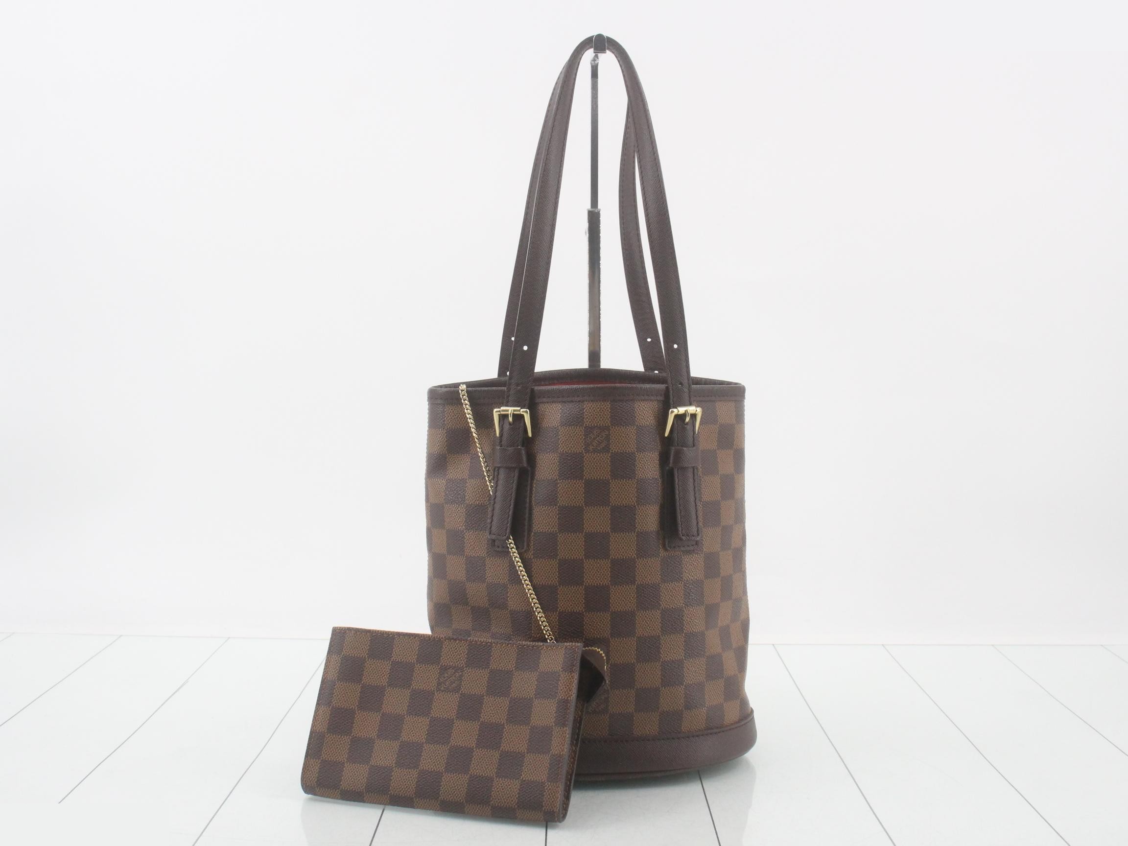 Bag with pouch