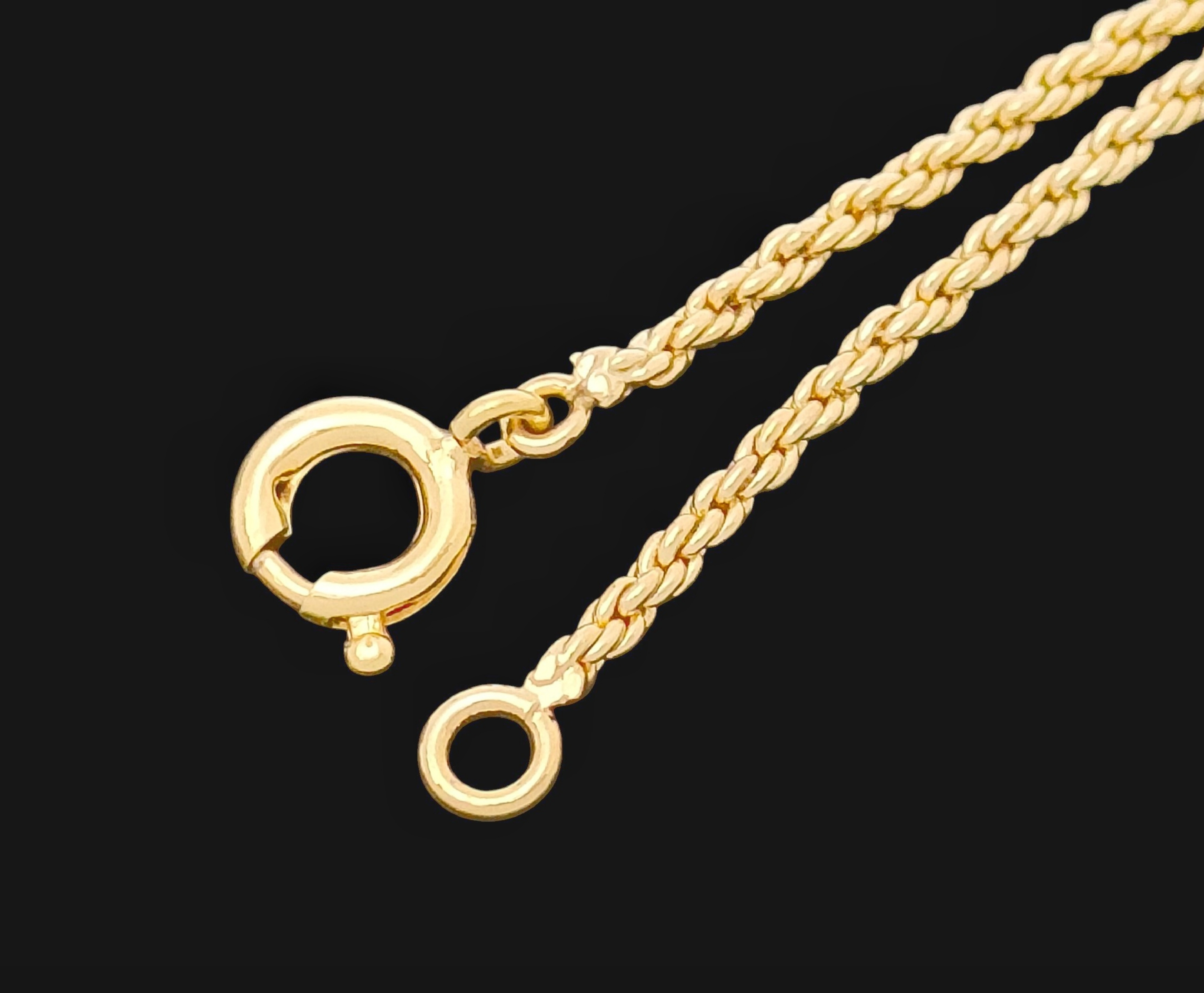 Christian Gold-colored logo design bracelet, 2.88g. Bracelet/Bangle. — view 5