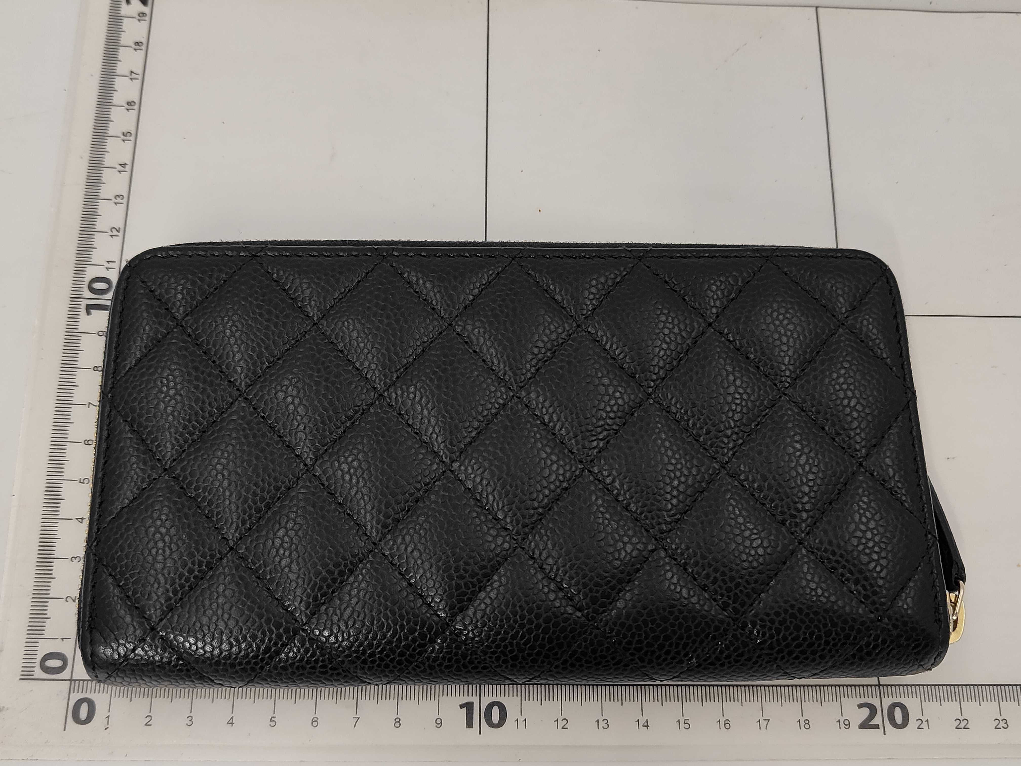 Caviar Skin Long Wallet — view 2
