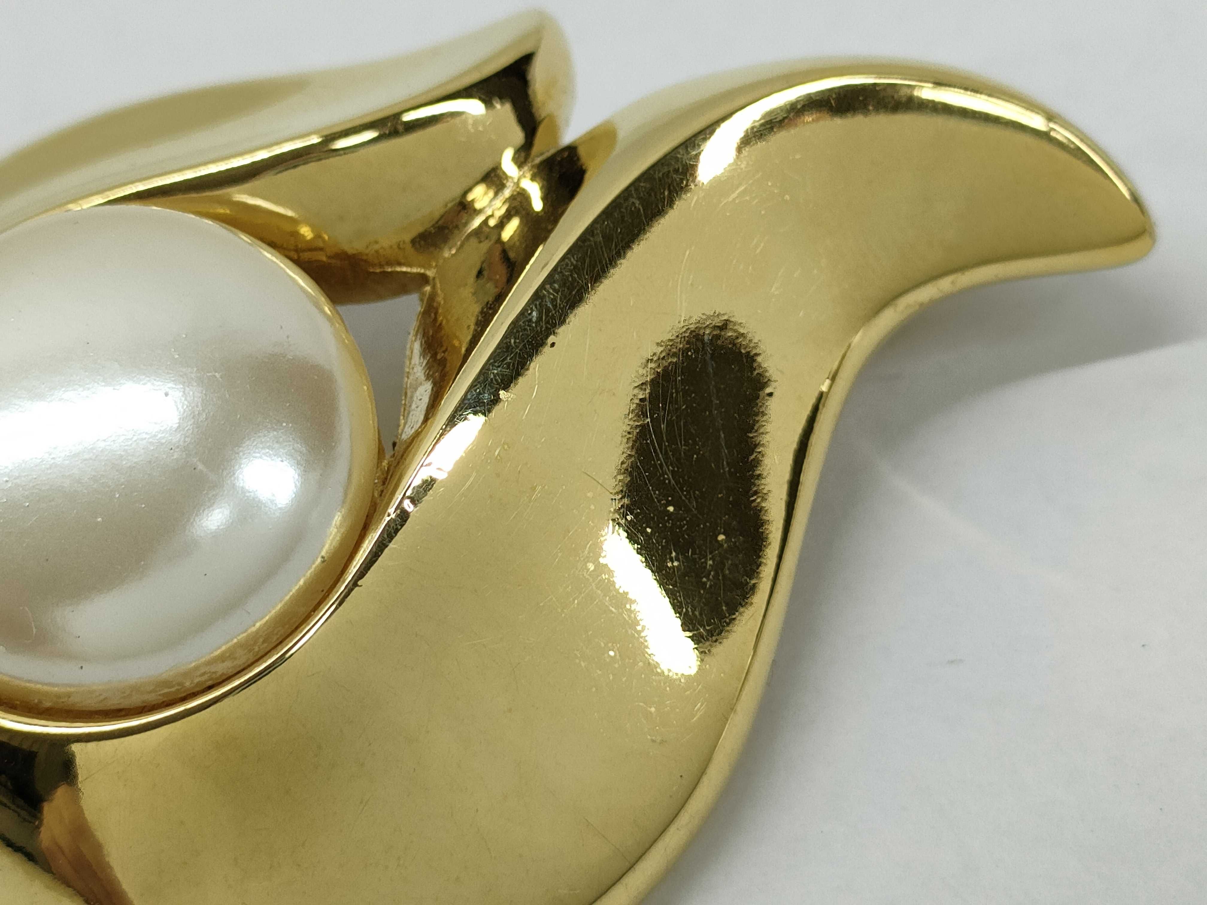 brooch — view 8