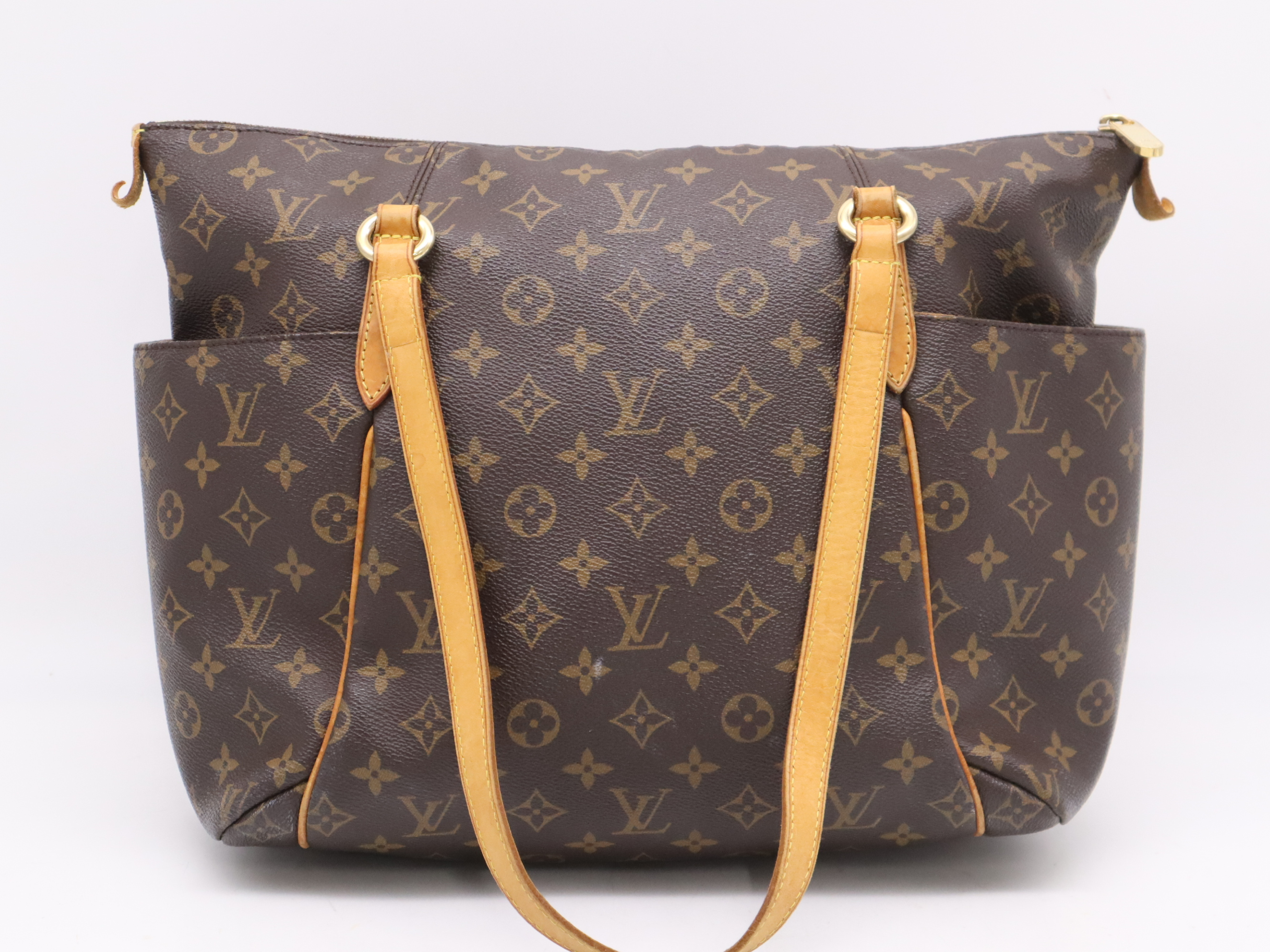 M56689 Monogram Totally MM Tote Bag — view 2
