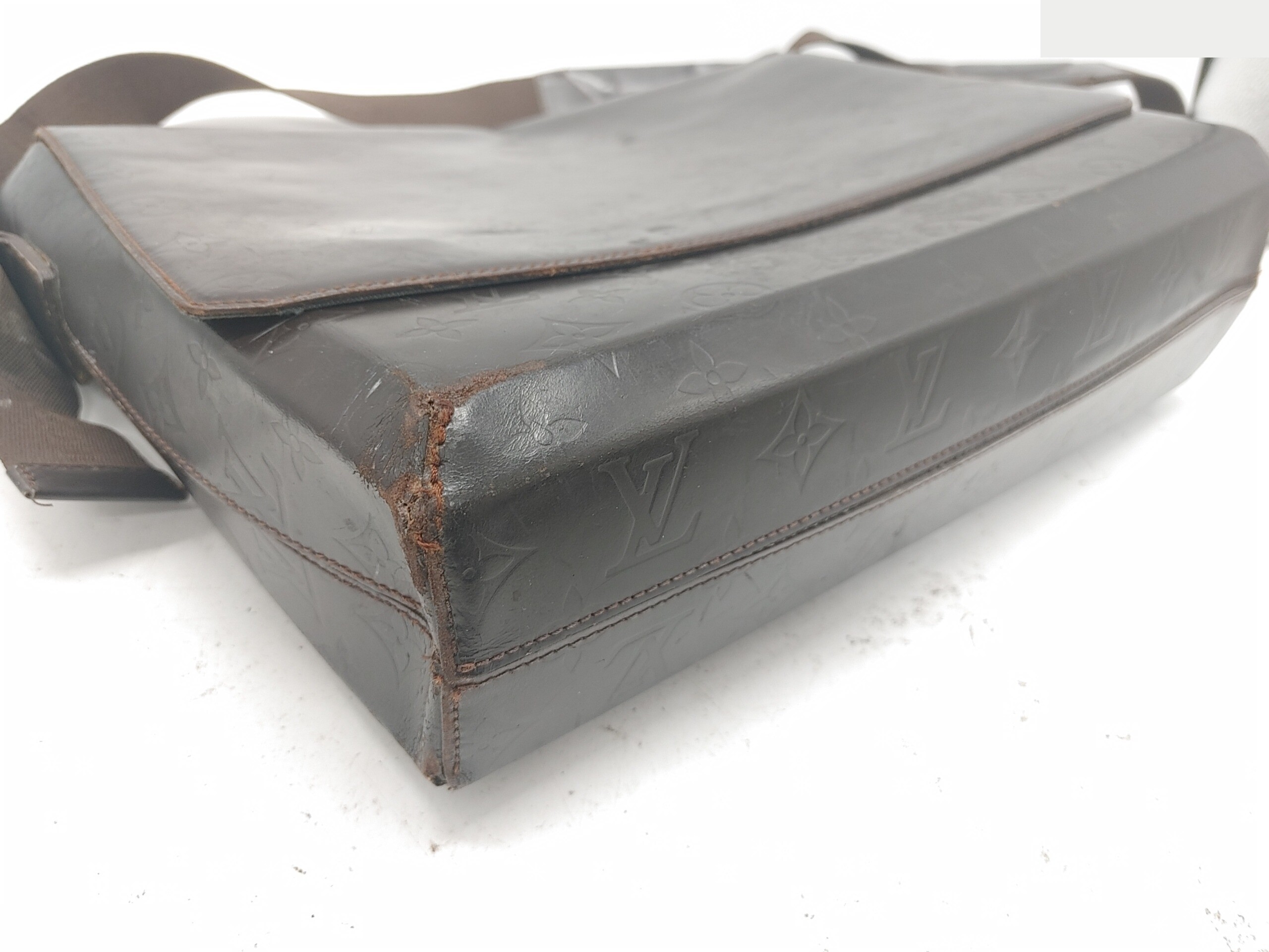 Monogram Glacé Fonzie M46570 AR0072 Cafe Brown — view 5