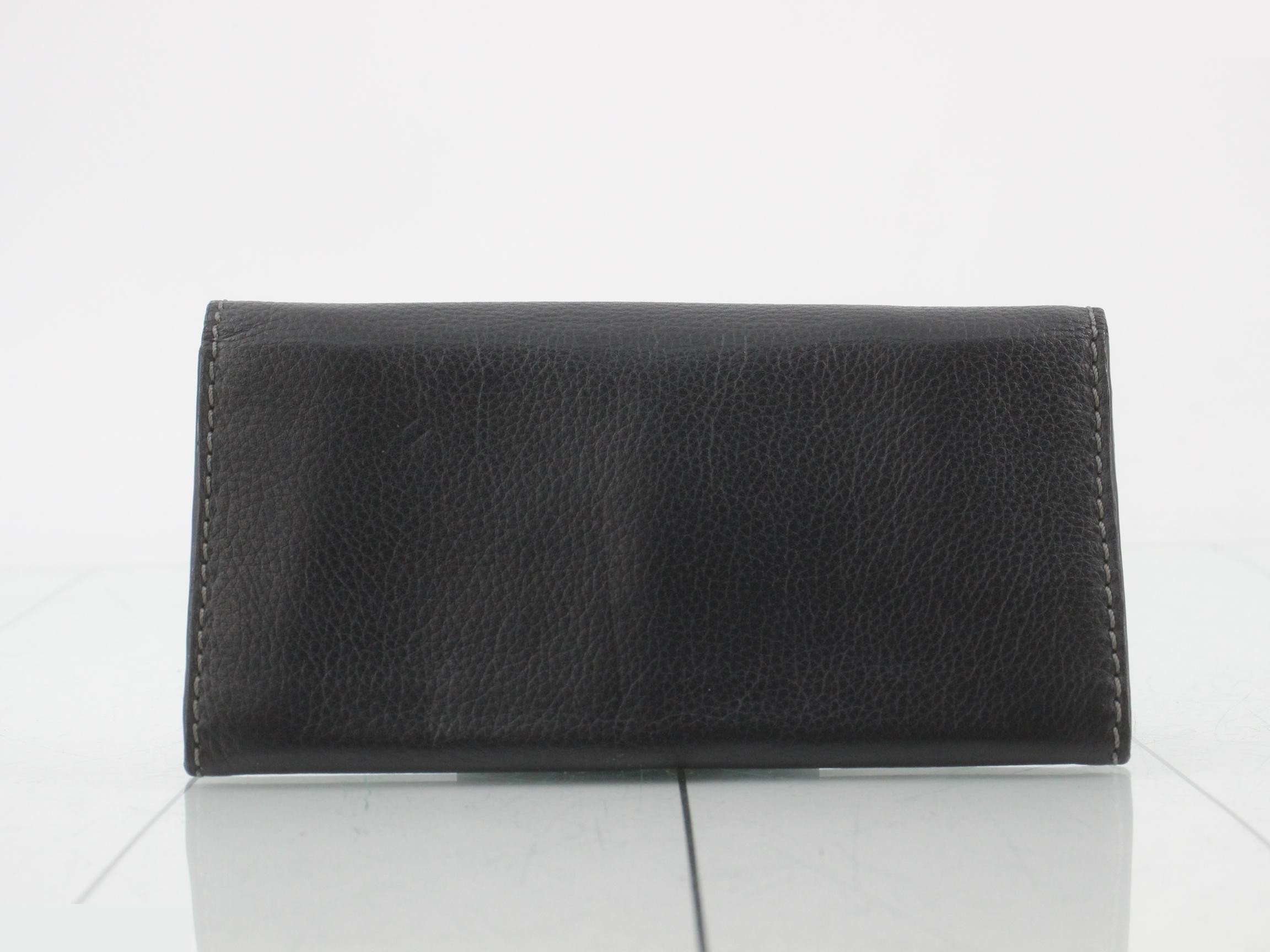 wallet — view 2