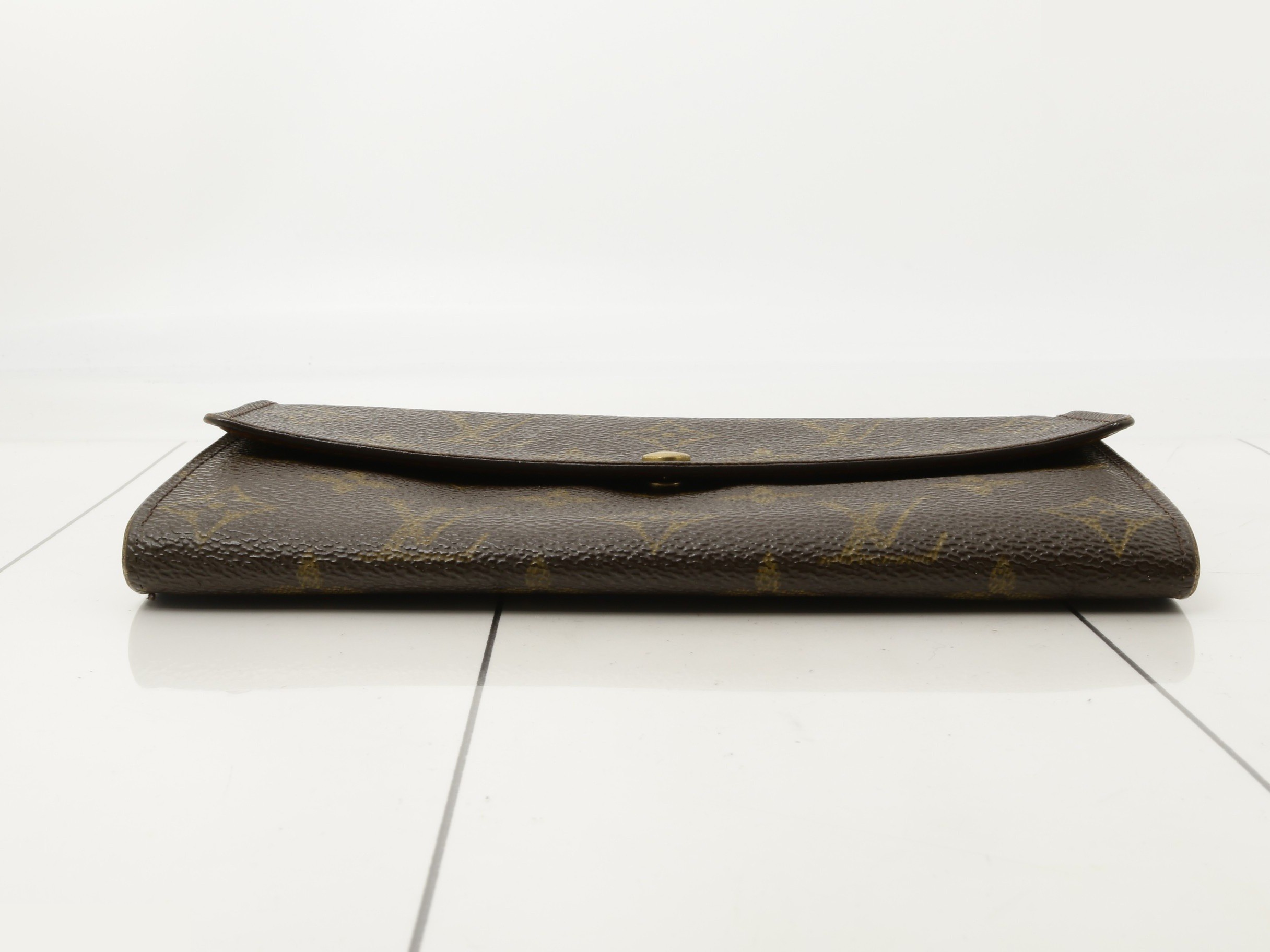 wallet — view 3