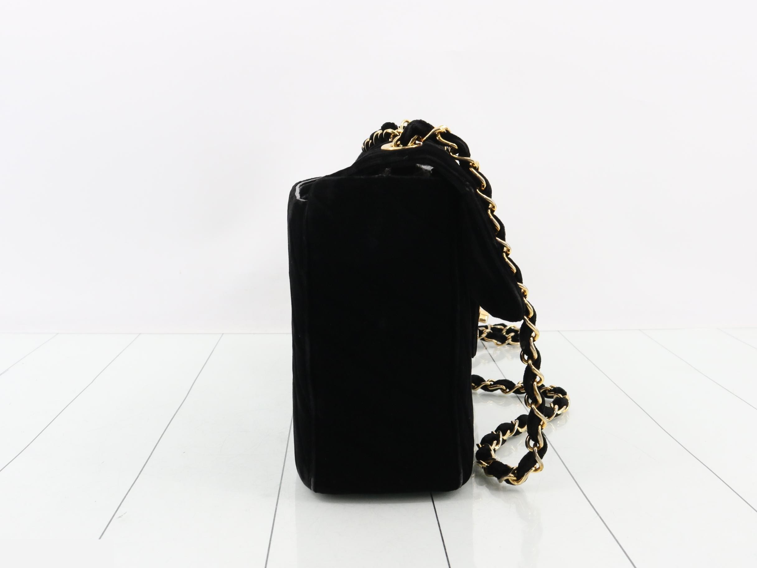 V-stitch velour shoulder bag, black — view 4