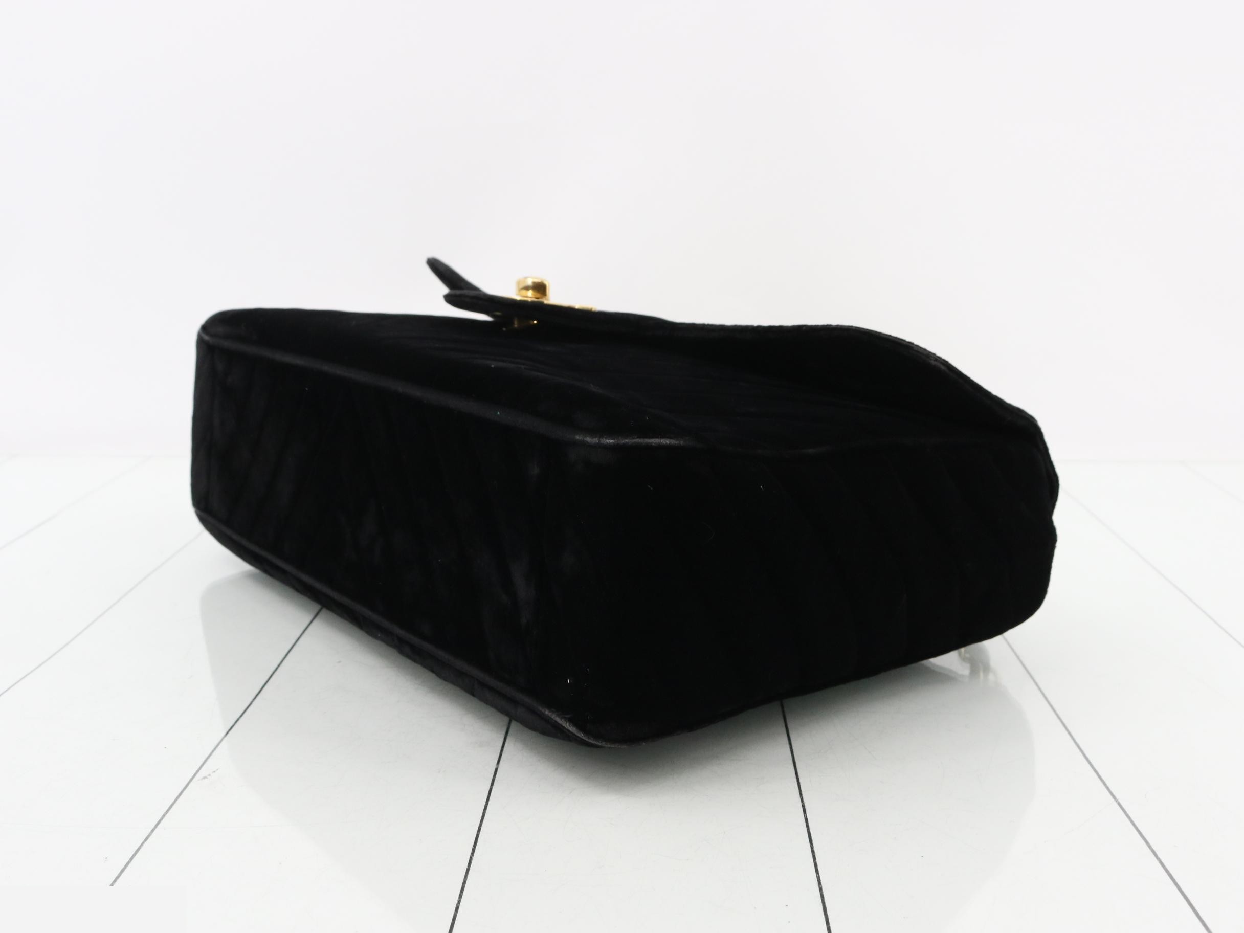 V-stitch velour shoulder bag, black — view 6