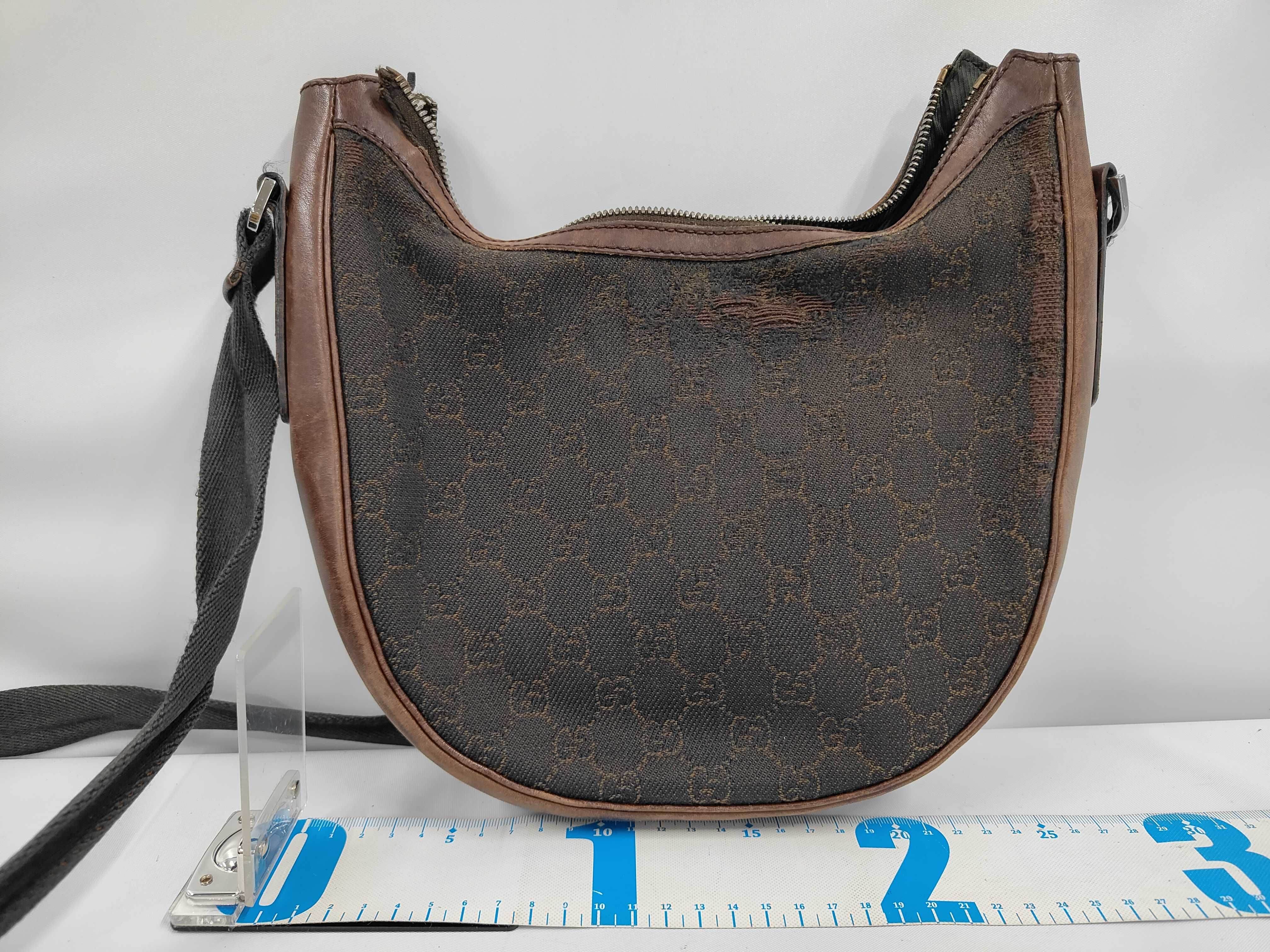 GG Canvas 101682 Shoulder Bag — view 2