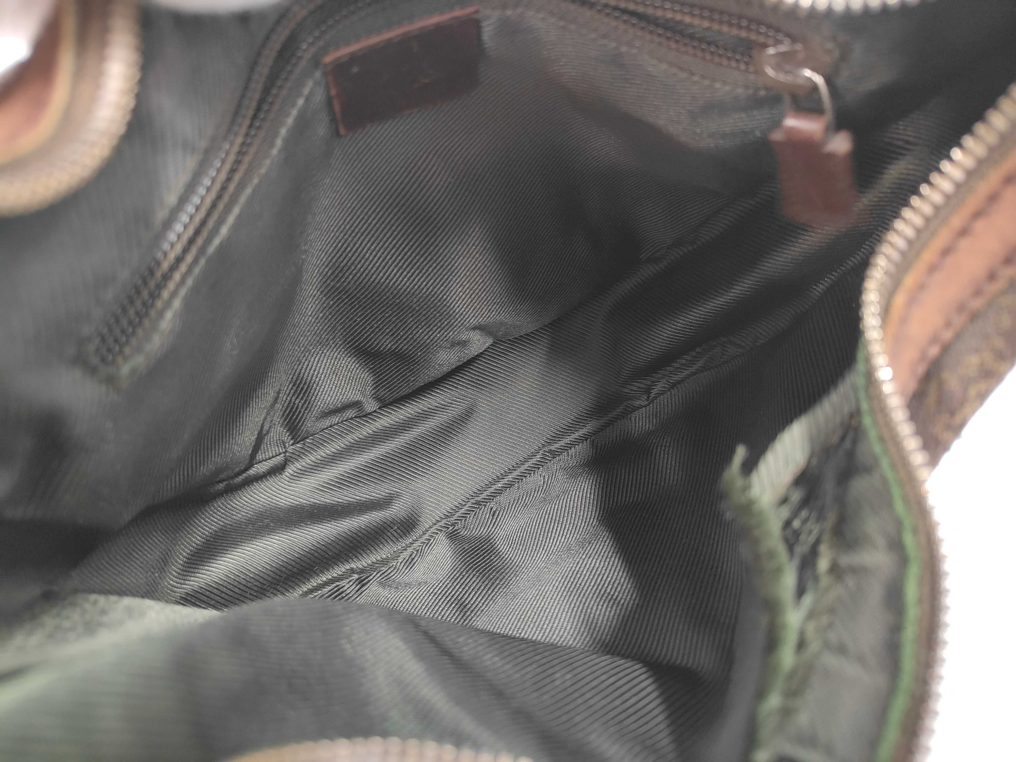 GG Canvas 101682 Shoulder Bag — view 8