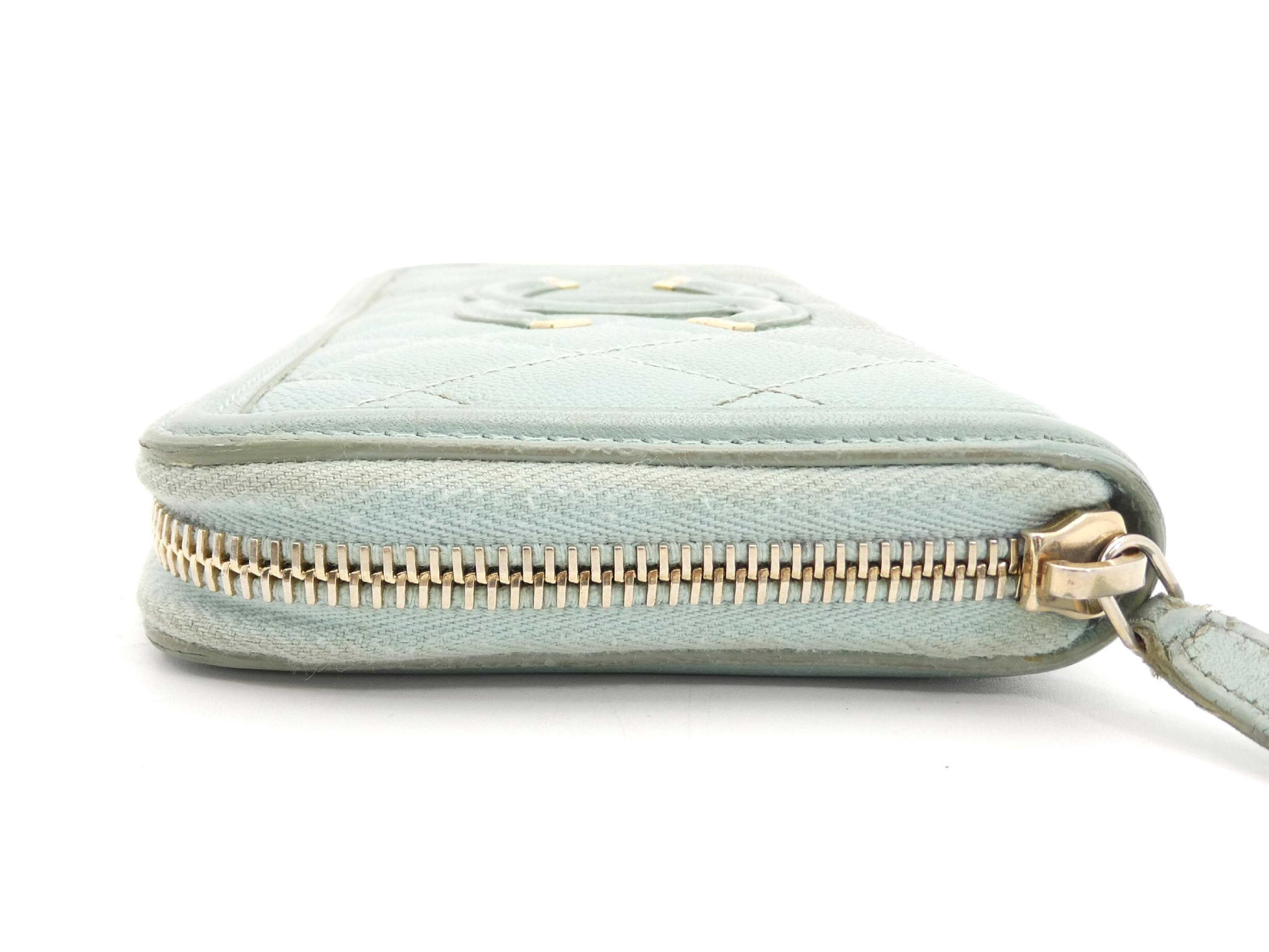 CC Filigree Matelassé Caviar Skin Round Zip Wallet — view 3
