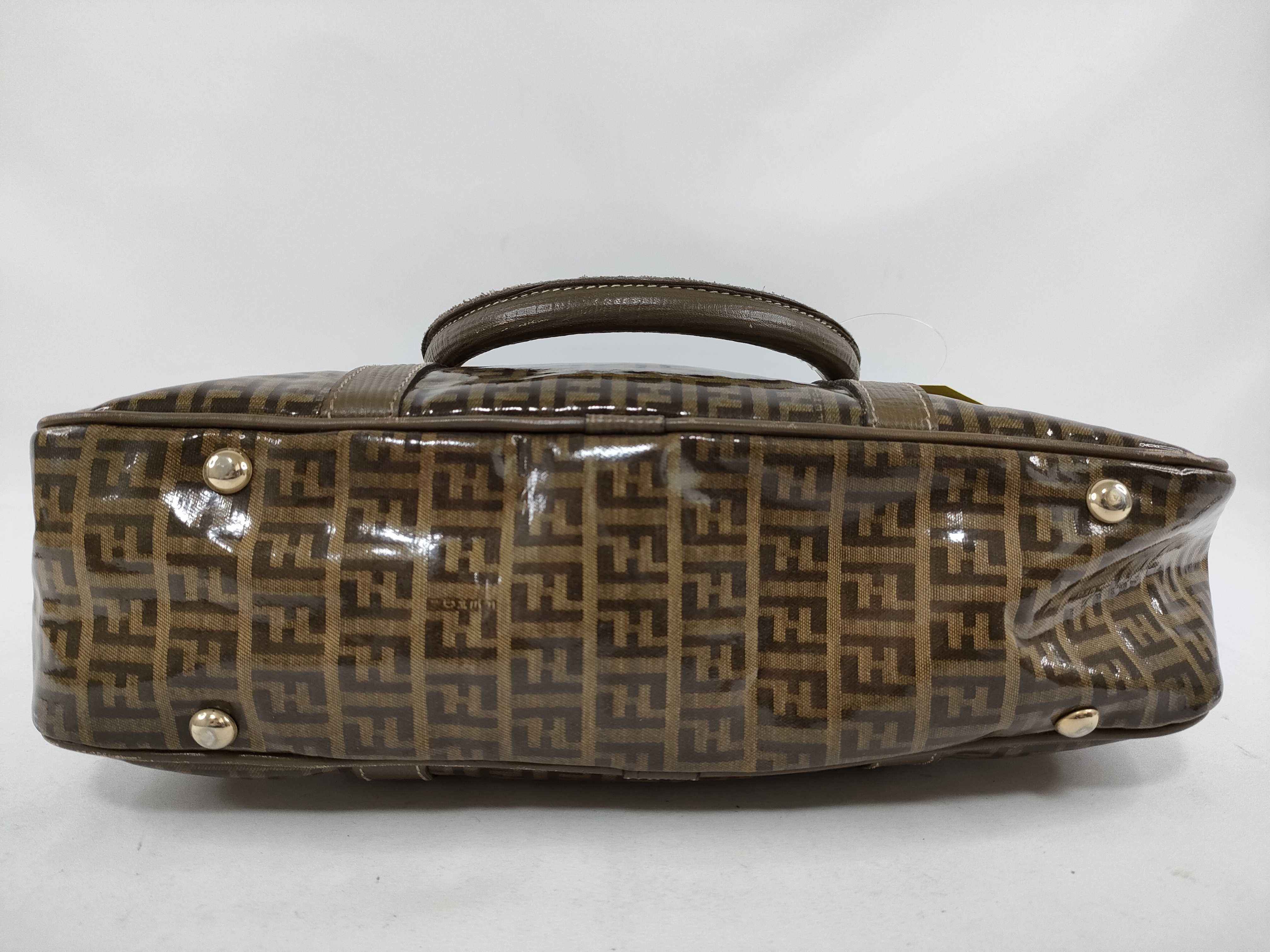 handbag — view 3