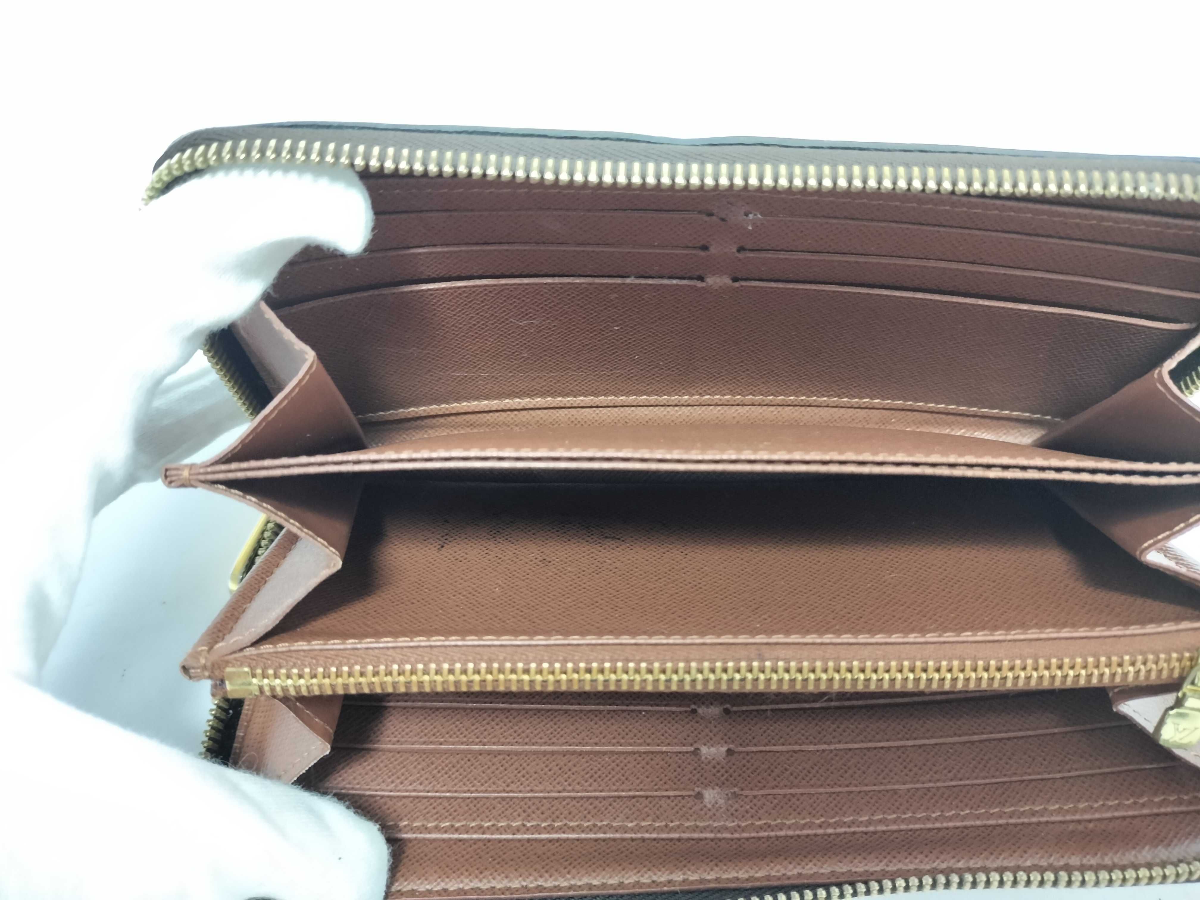Monogram Louis Vuitton Monogram Zippy Wallet — view 8