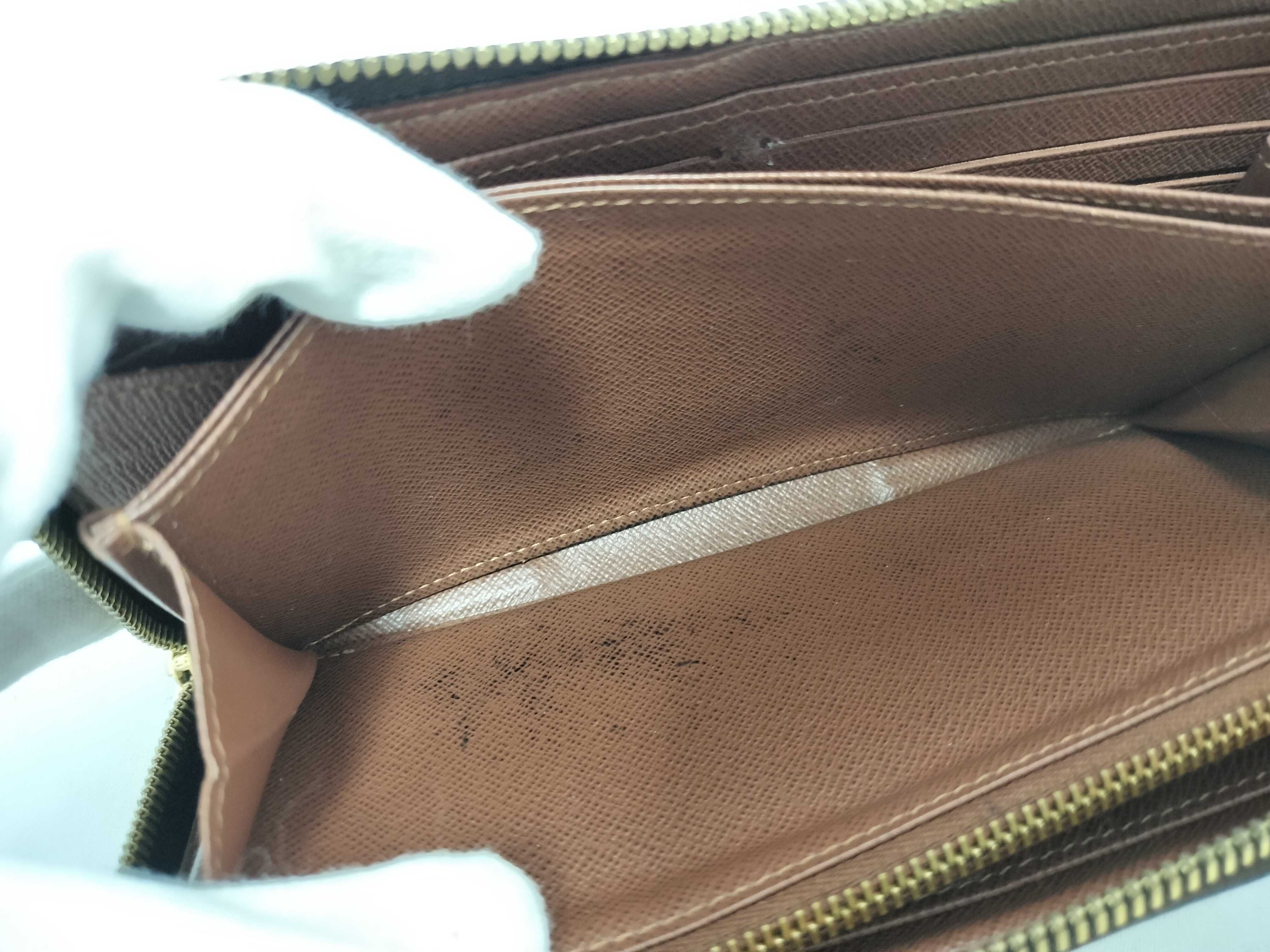 Monogram Louis Vuitton Monogram Zippy Wallet — view 9
