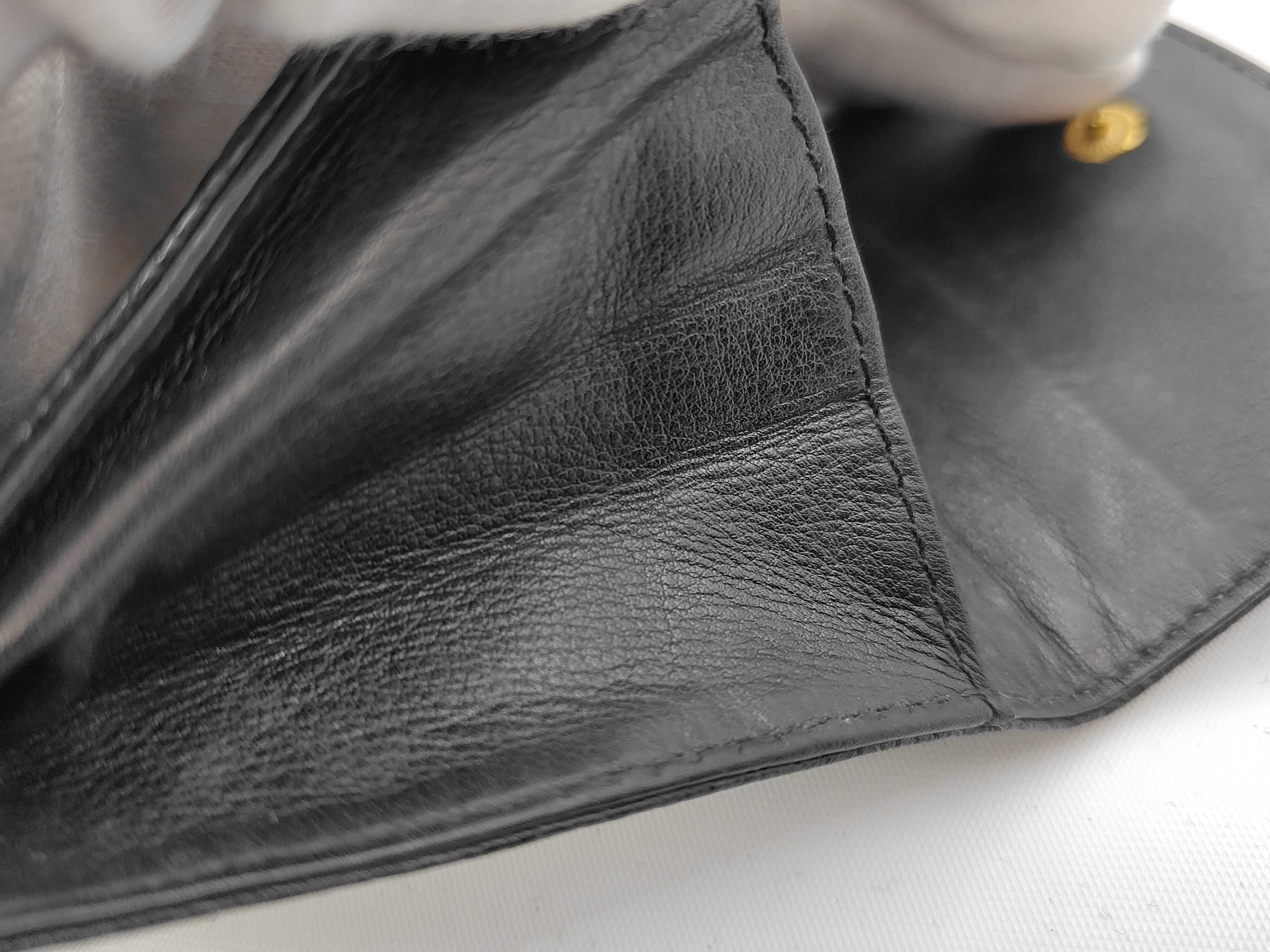 Coco Mark Bi-fold Wallet with Box — view 8