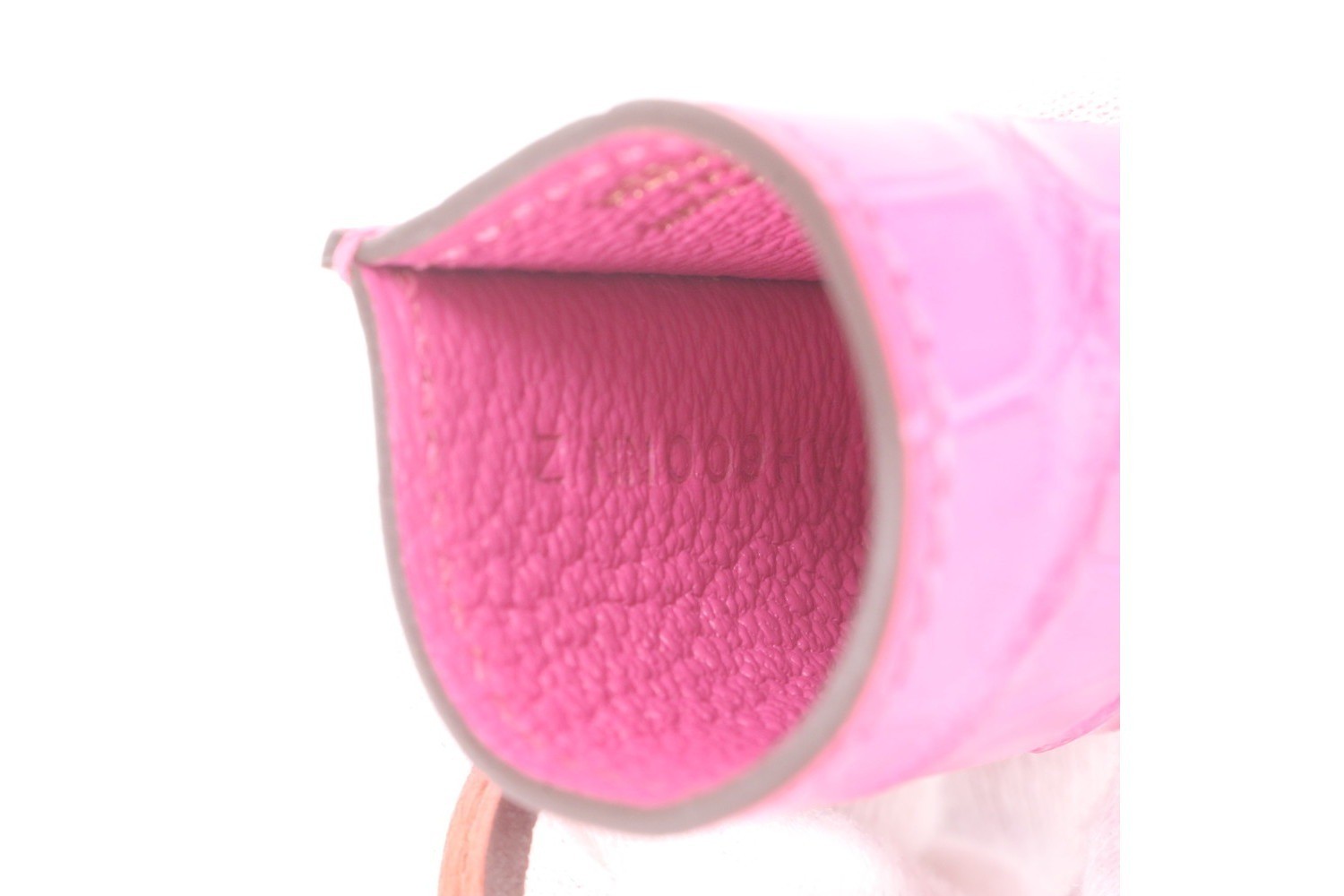 Z-stamped alligator leather kiss holder lip case — view 8