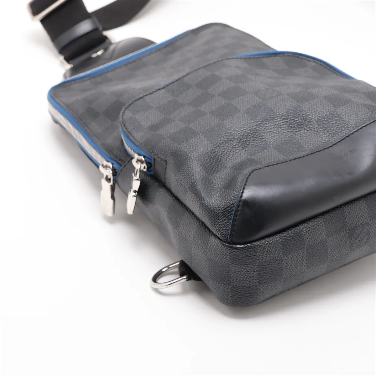 Damier Graphite Avenue Sling Bag N40008 MB5107 Black — view 4